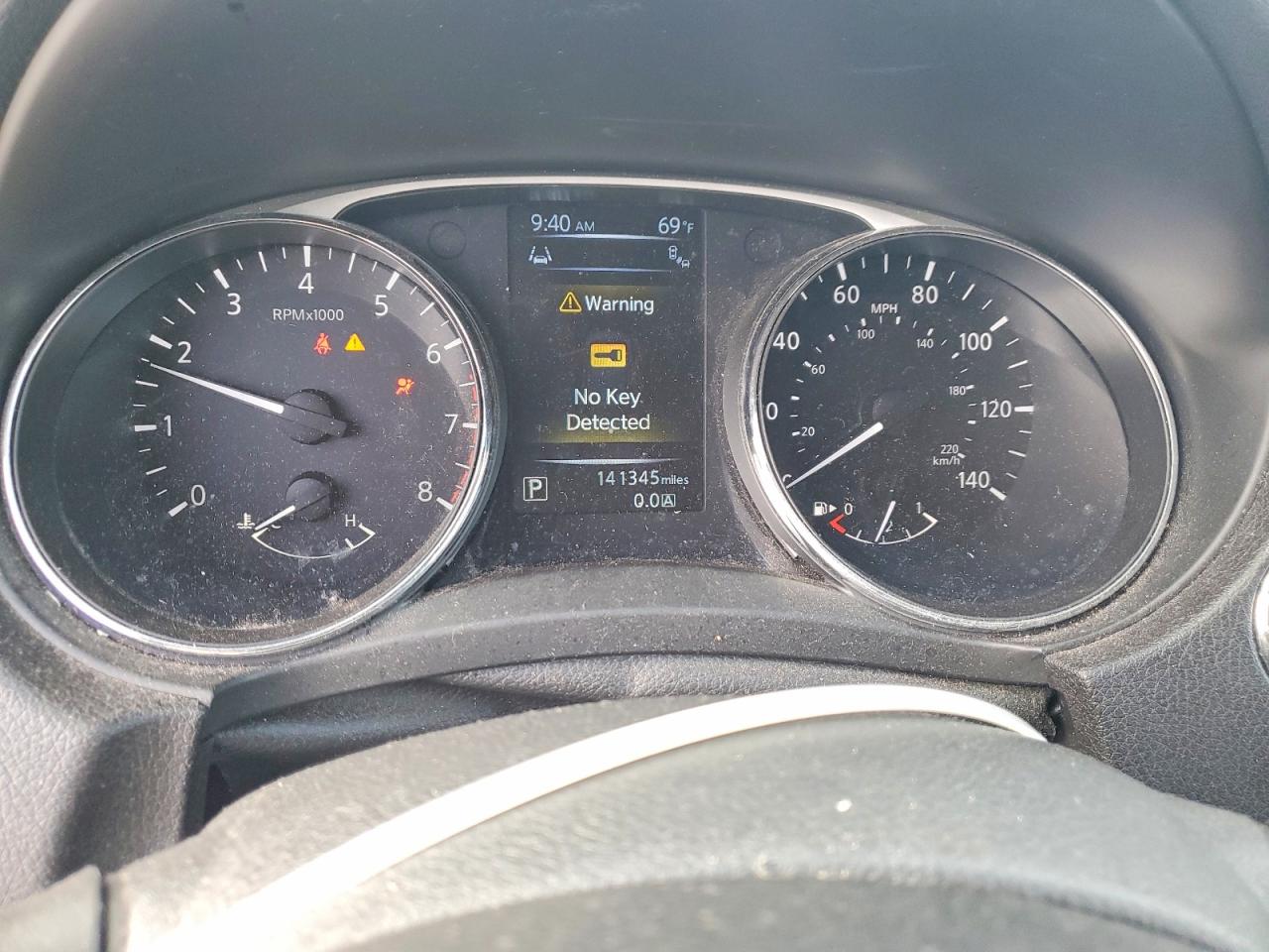 2014 Nissan Rogue Sv Серебряный vin: 5N1AT2MT2EC840729