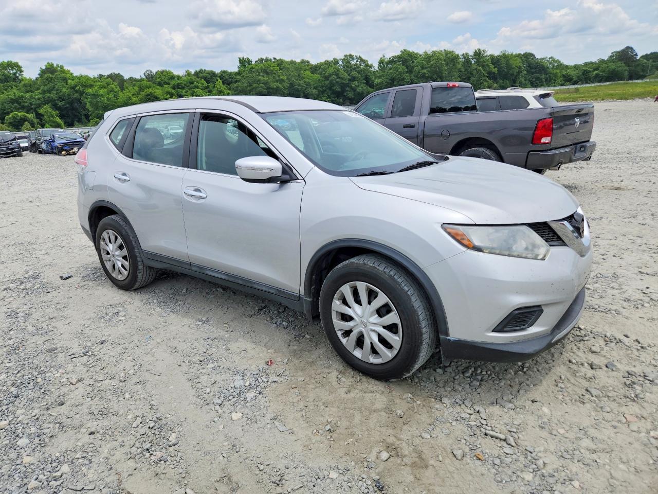 2014 Nissan Rogue S Silver vin: 5N1AT2MT2EC843579