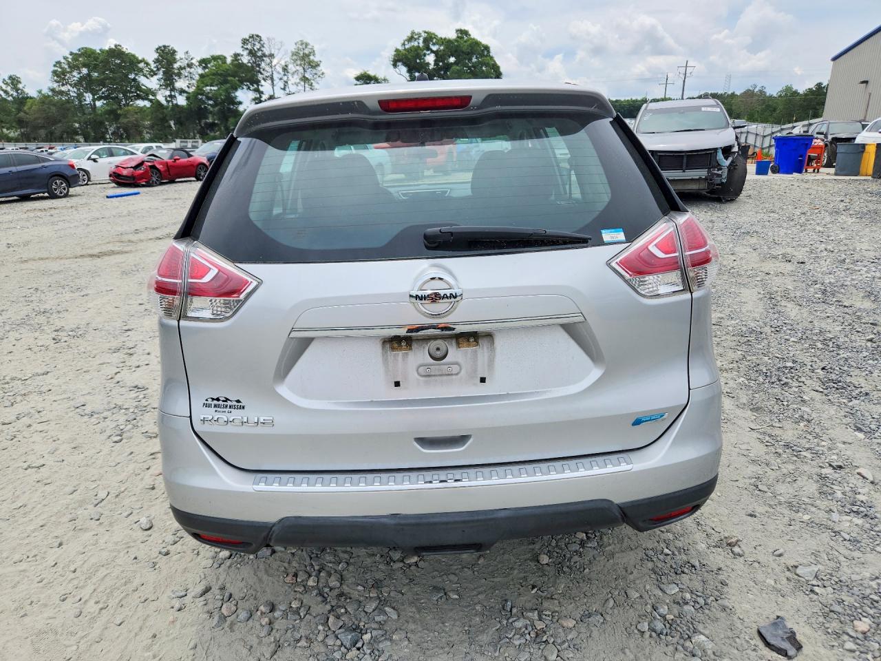 2014 Nissan Rogue S Silver vin: 5N1AT2MT2EC843579