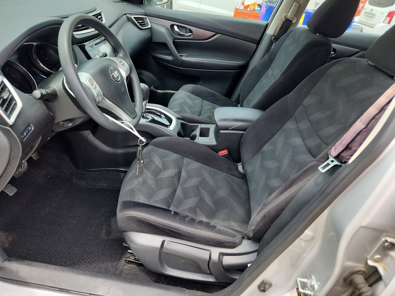 2014 Nissan Rogue S Silver vin: 5N1AT2MT2EC843579