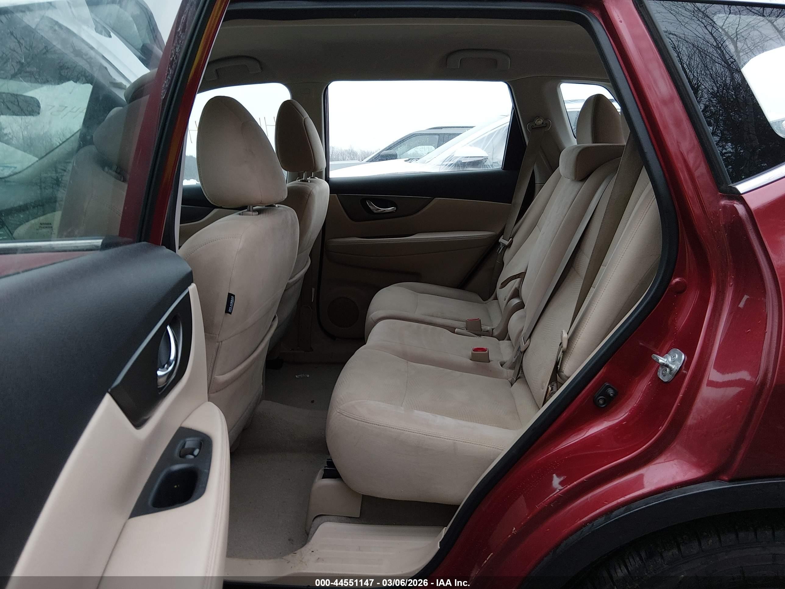 2015 Nissan Rogue S Maroon vin: 5N1AT2MT2FC787998