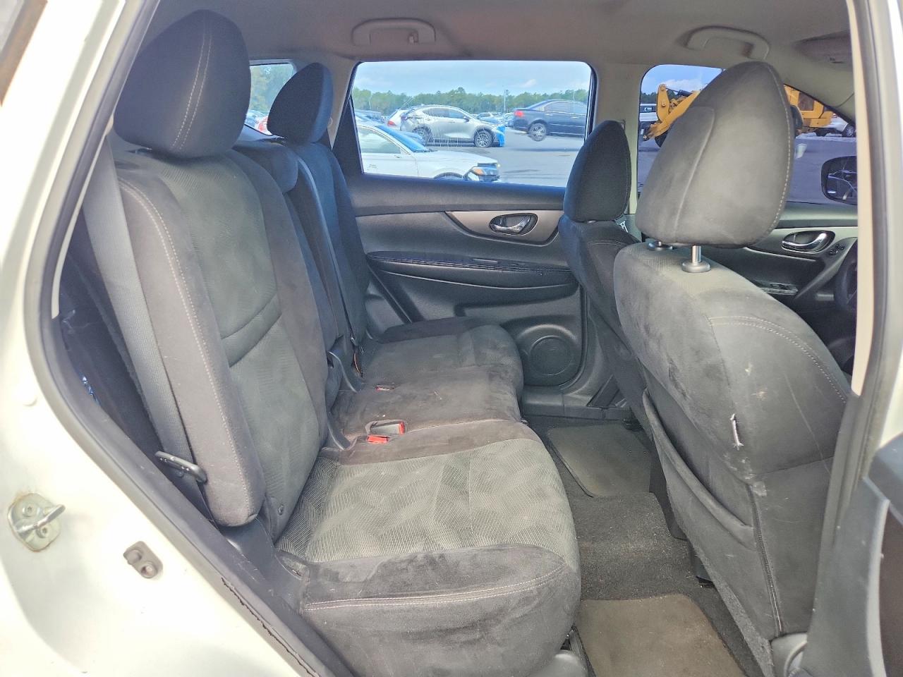 2015 Nissan Rogue S Белый vin: 5N1AT2MT2FC861209