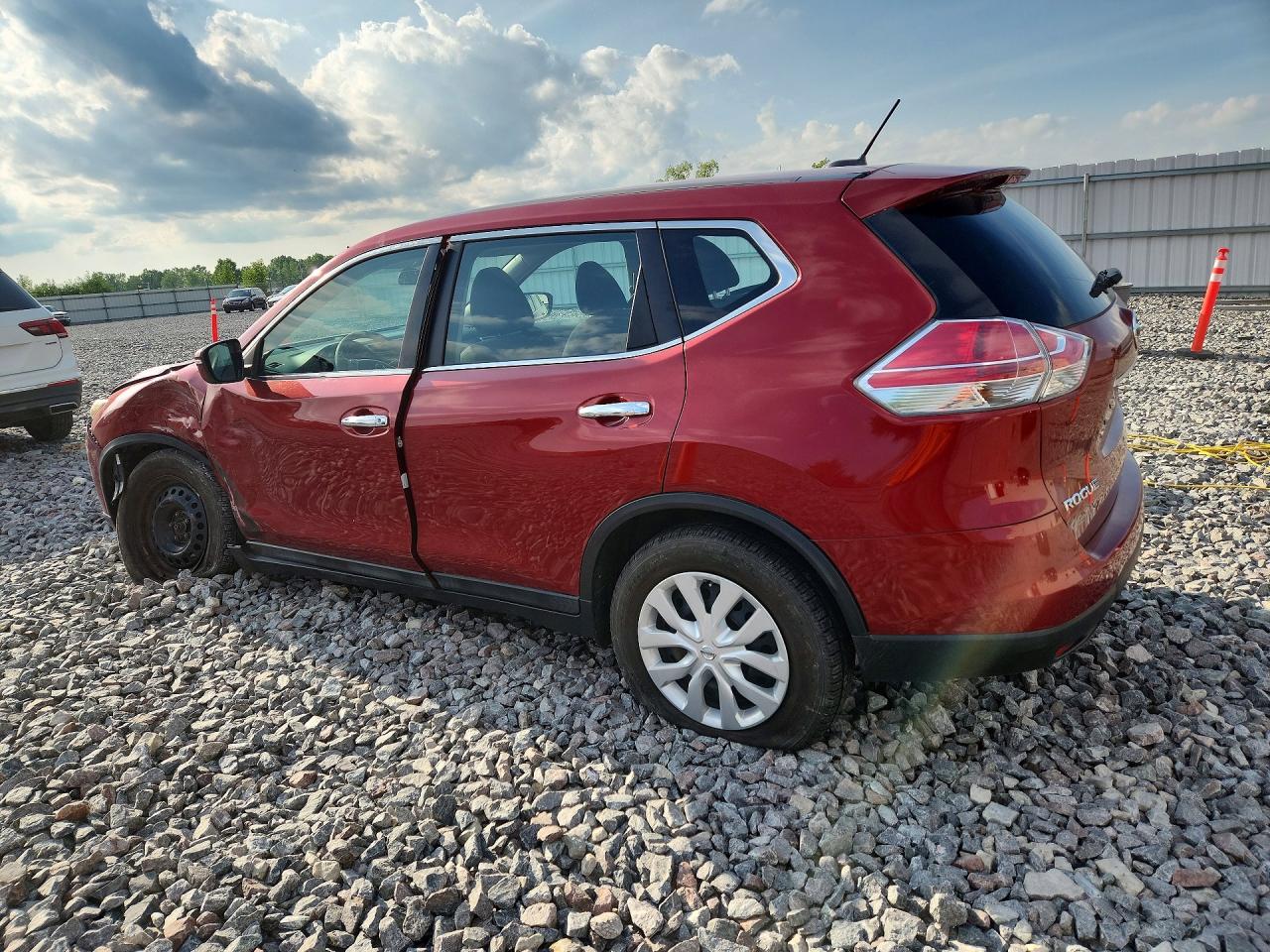 2015 Nissan Rogue S Темно-бордовый vin: 5N1AT2MT2FC871173