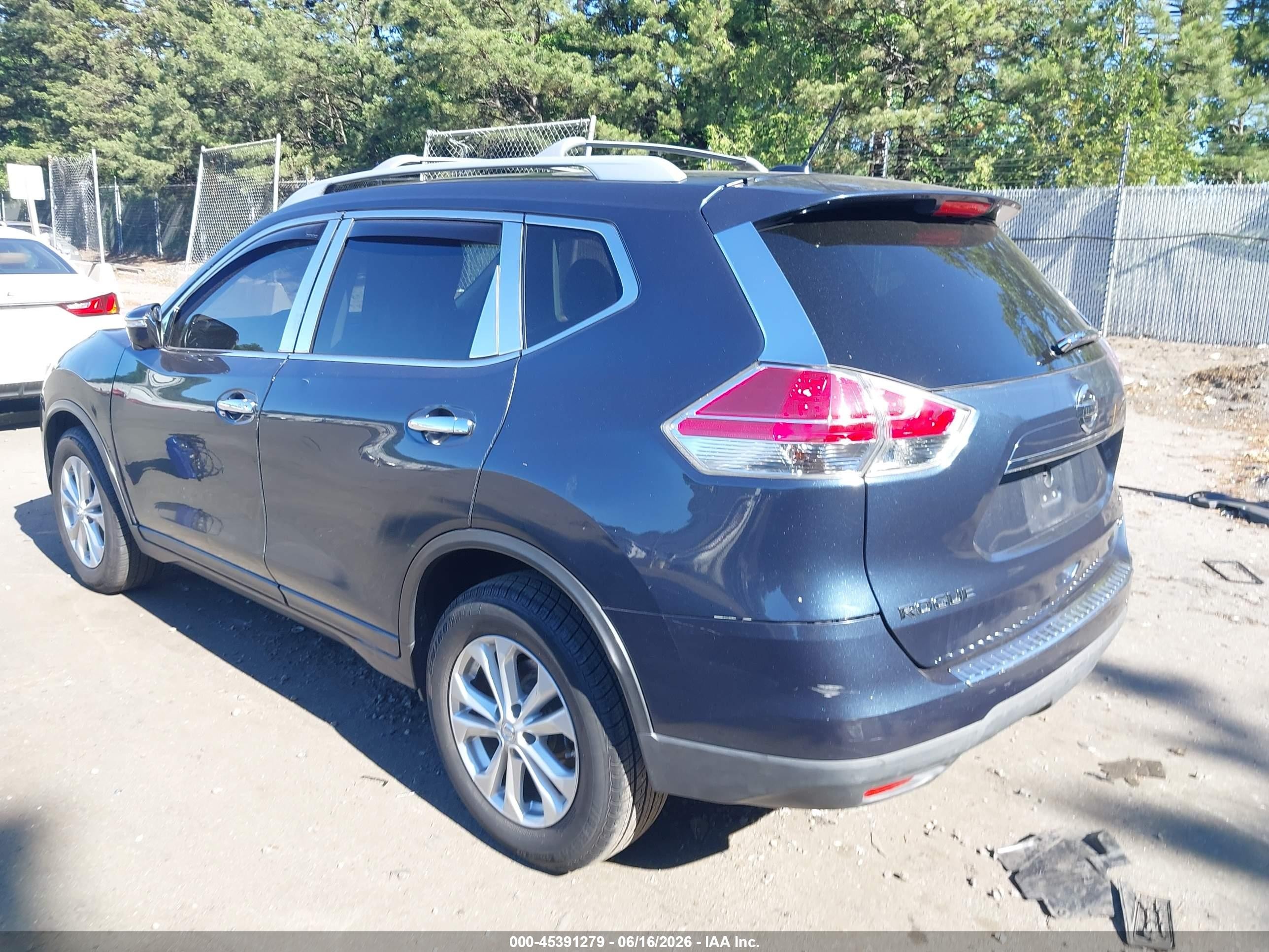 2015 Nissan Rogue S/sl/sv Blue vin: 5N1AT2MT2FC888667
