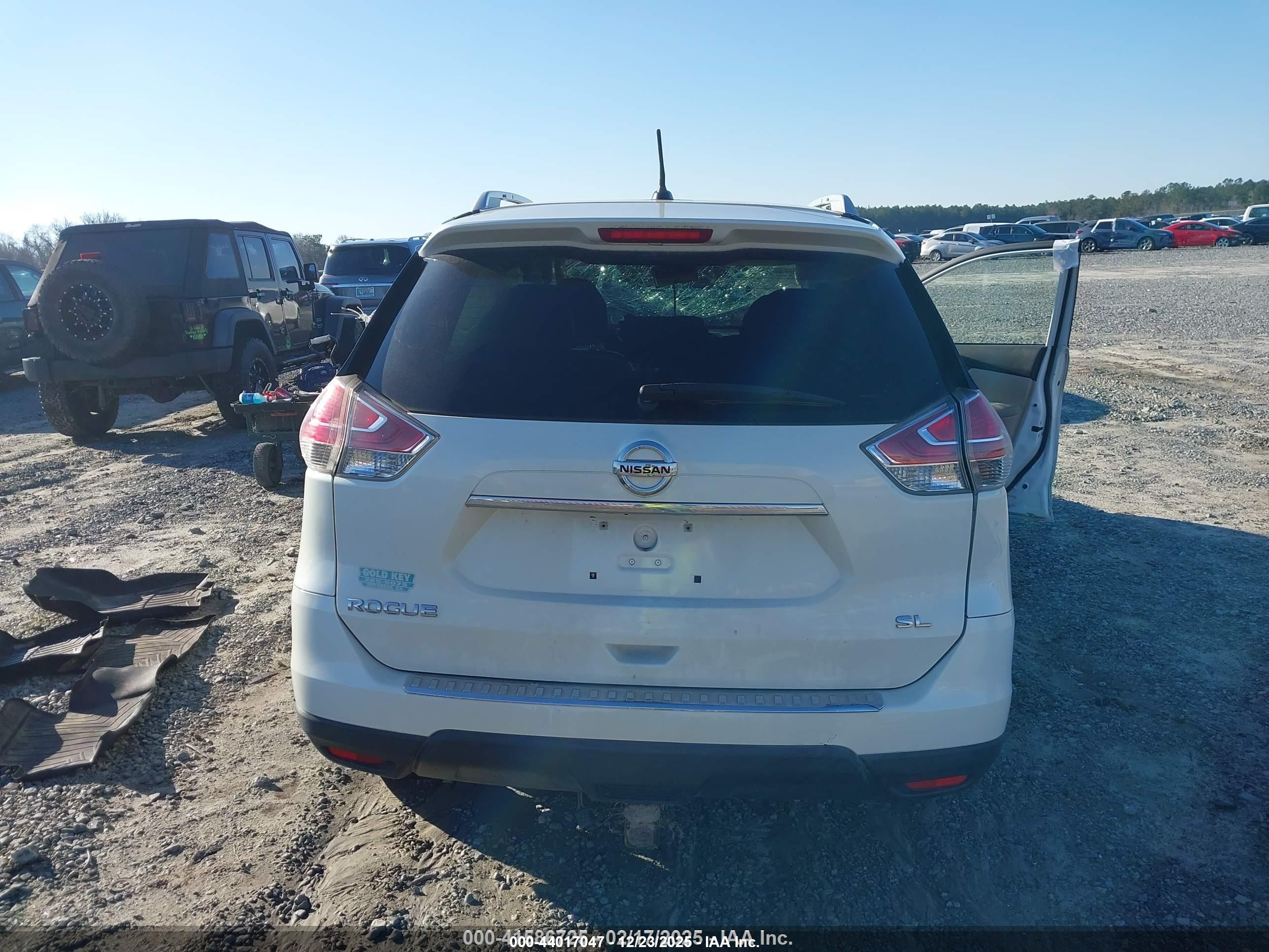 2015 Nissan Rogue Sl White vin: 5N1AT2MT2FC901563