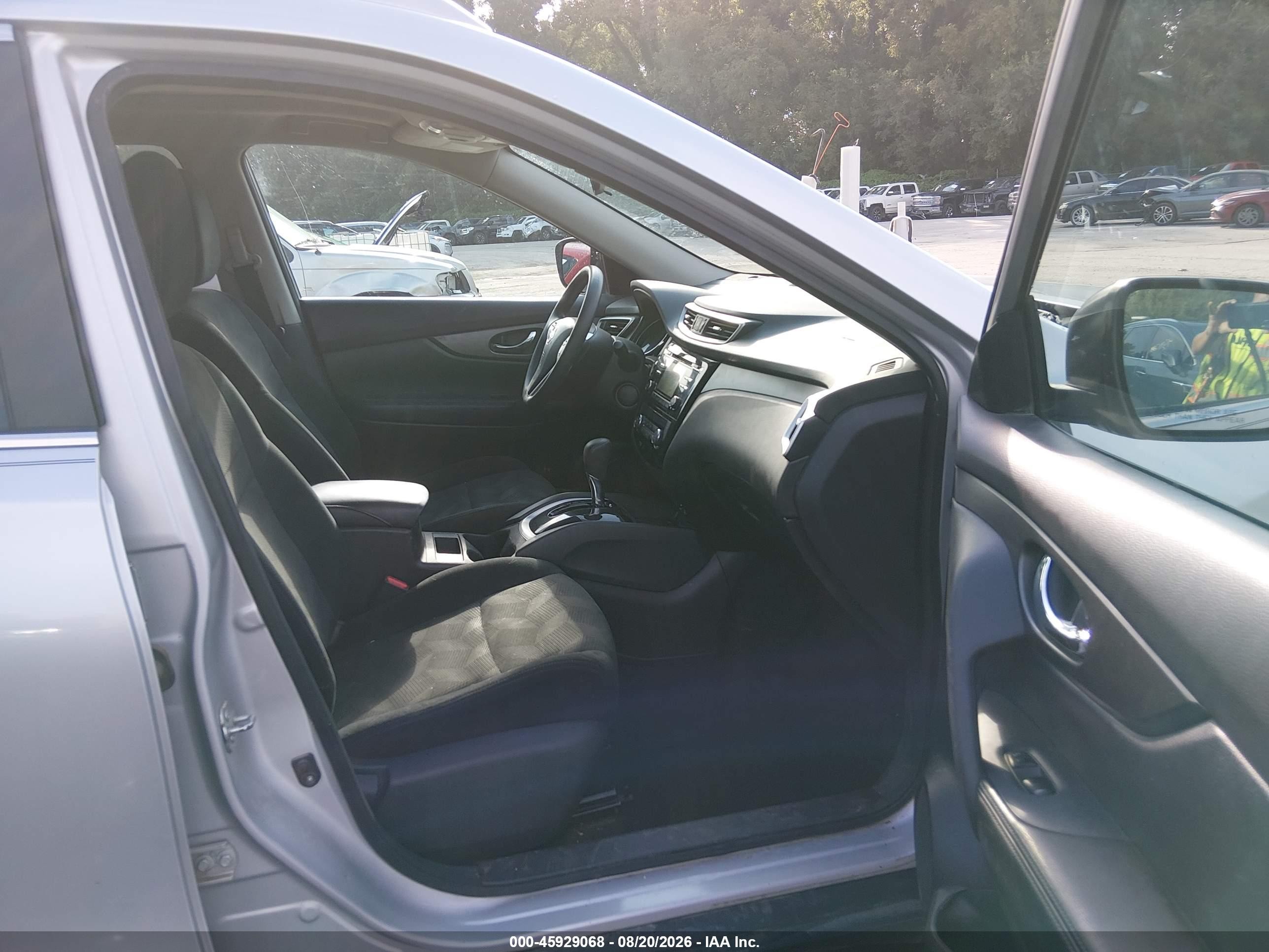 2015 Nissan Rogue Sv Silver vin: 5N1AT2MT2FC909629