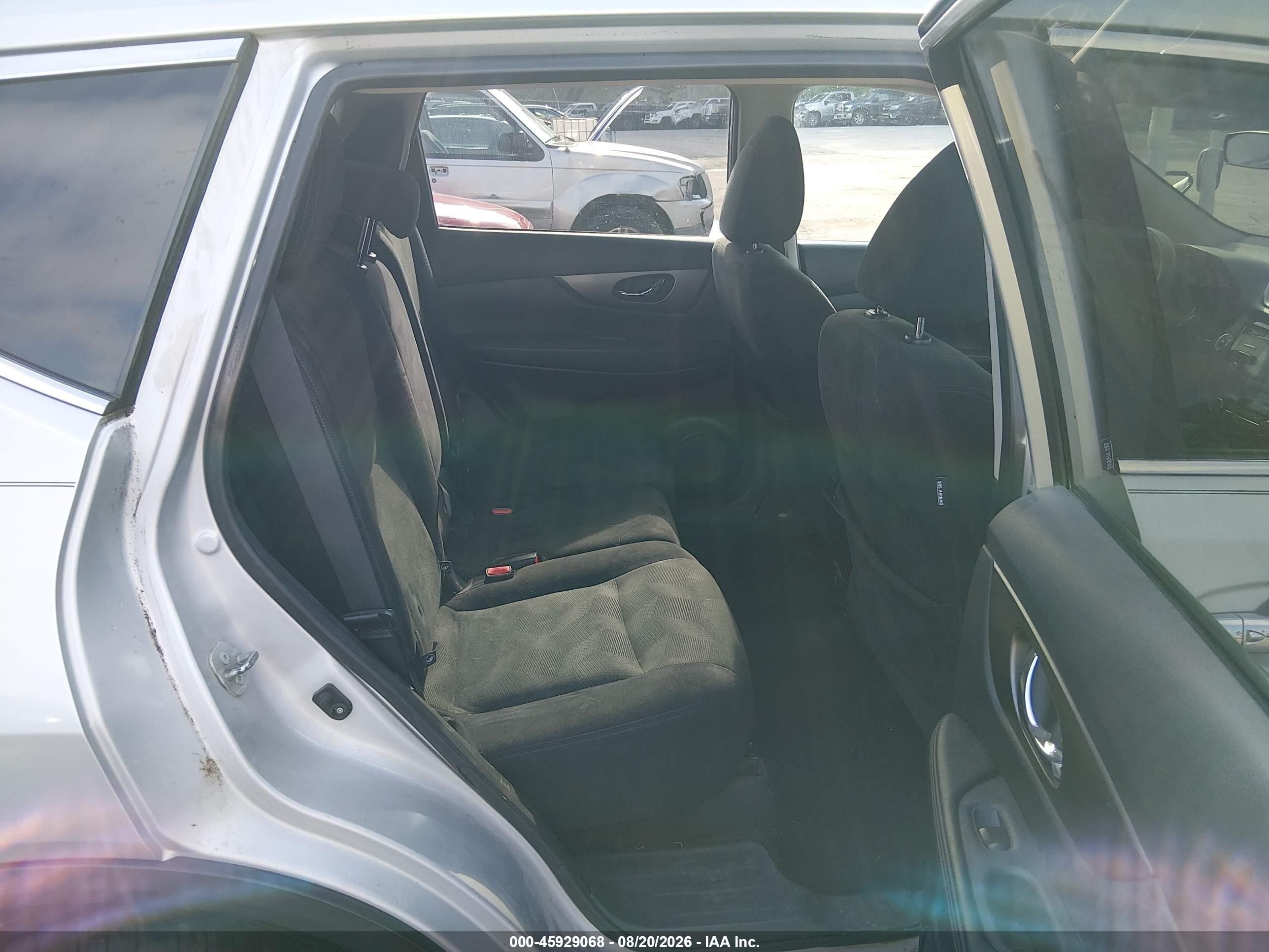 2015 Nissan Rogue Sv Silver vin: 5N1AT2MT2FC909629