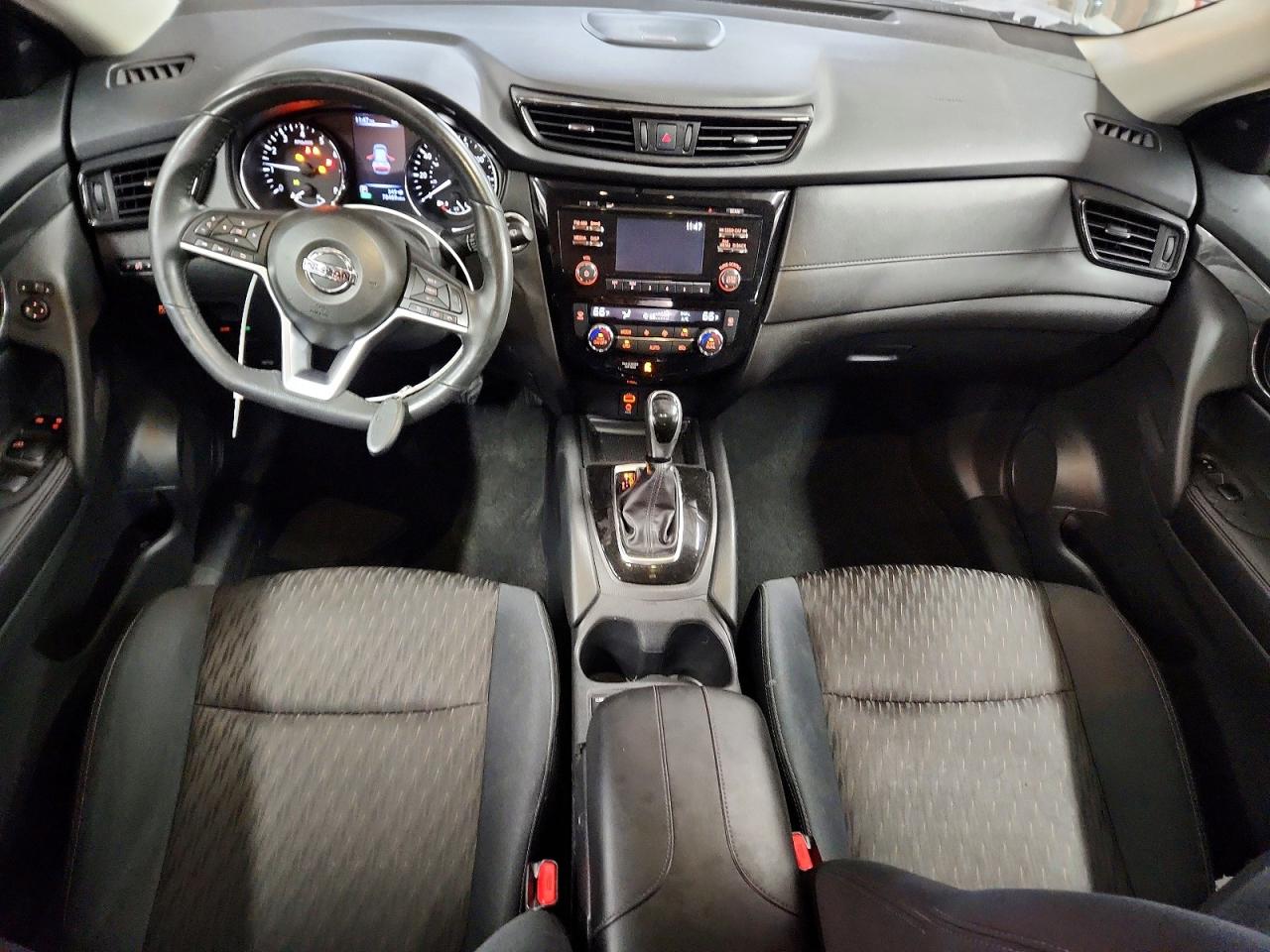 2017 Nissan Rogue Sv Silver vin: 5N1AT2MT2HC745432