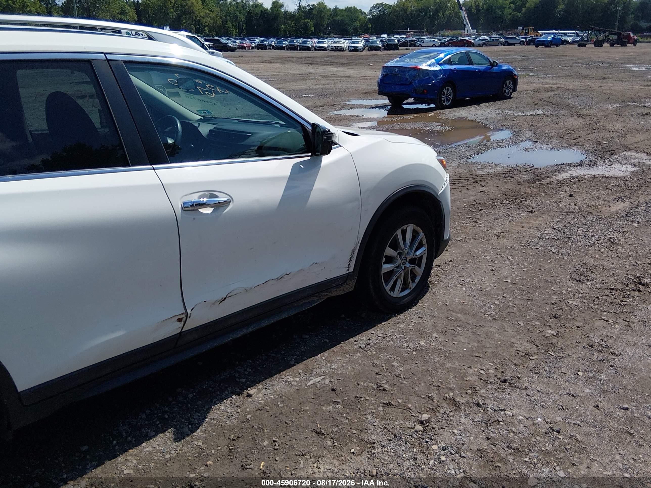 2018 Nissan Rogue Sv White vin: 5N1AT2MT2JC788447
