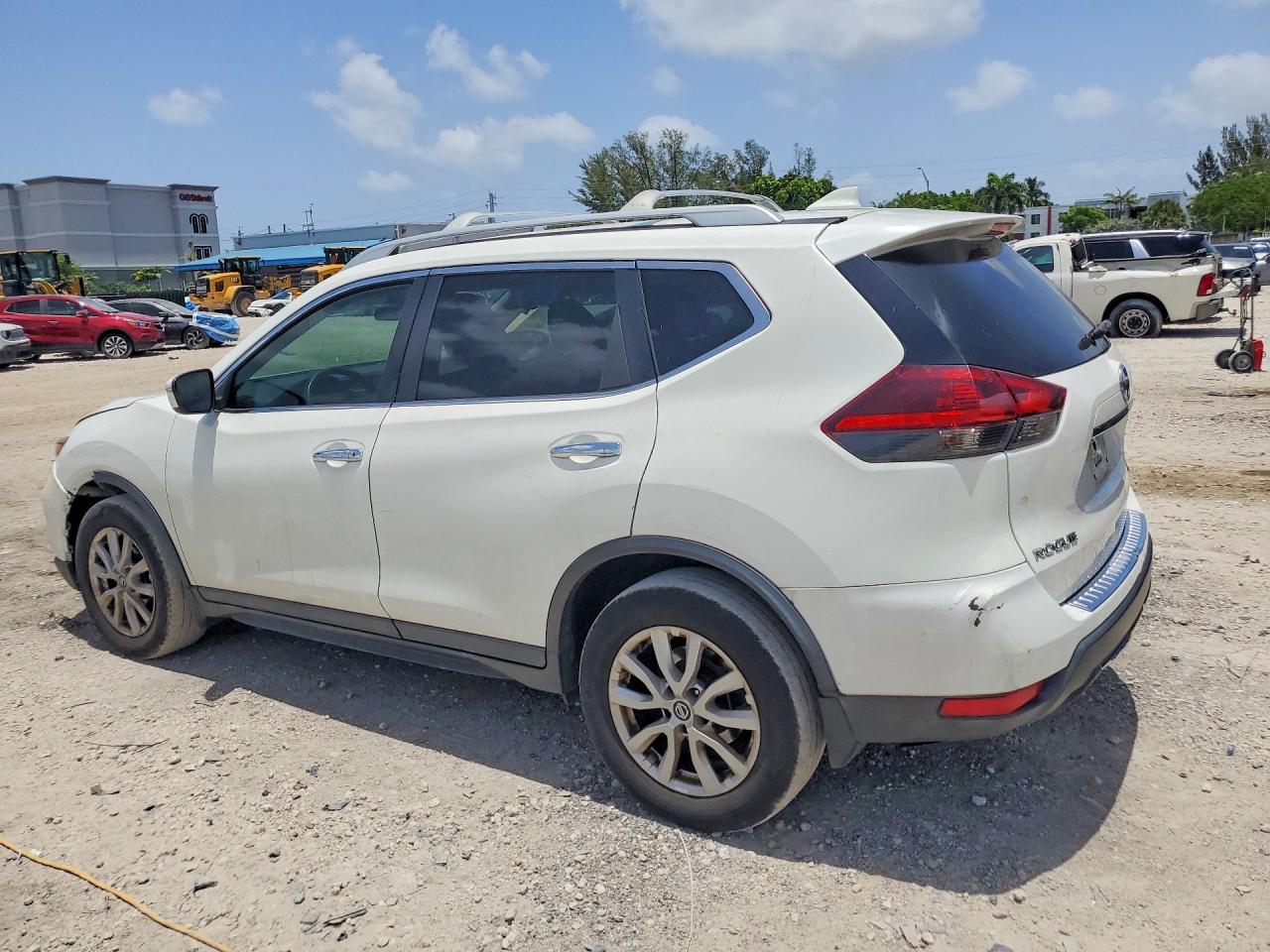 2019 Nissan Rogue S White vin: 5N1AT2MT2KC796534