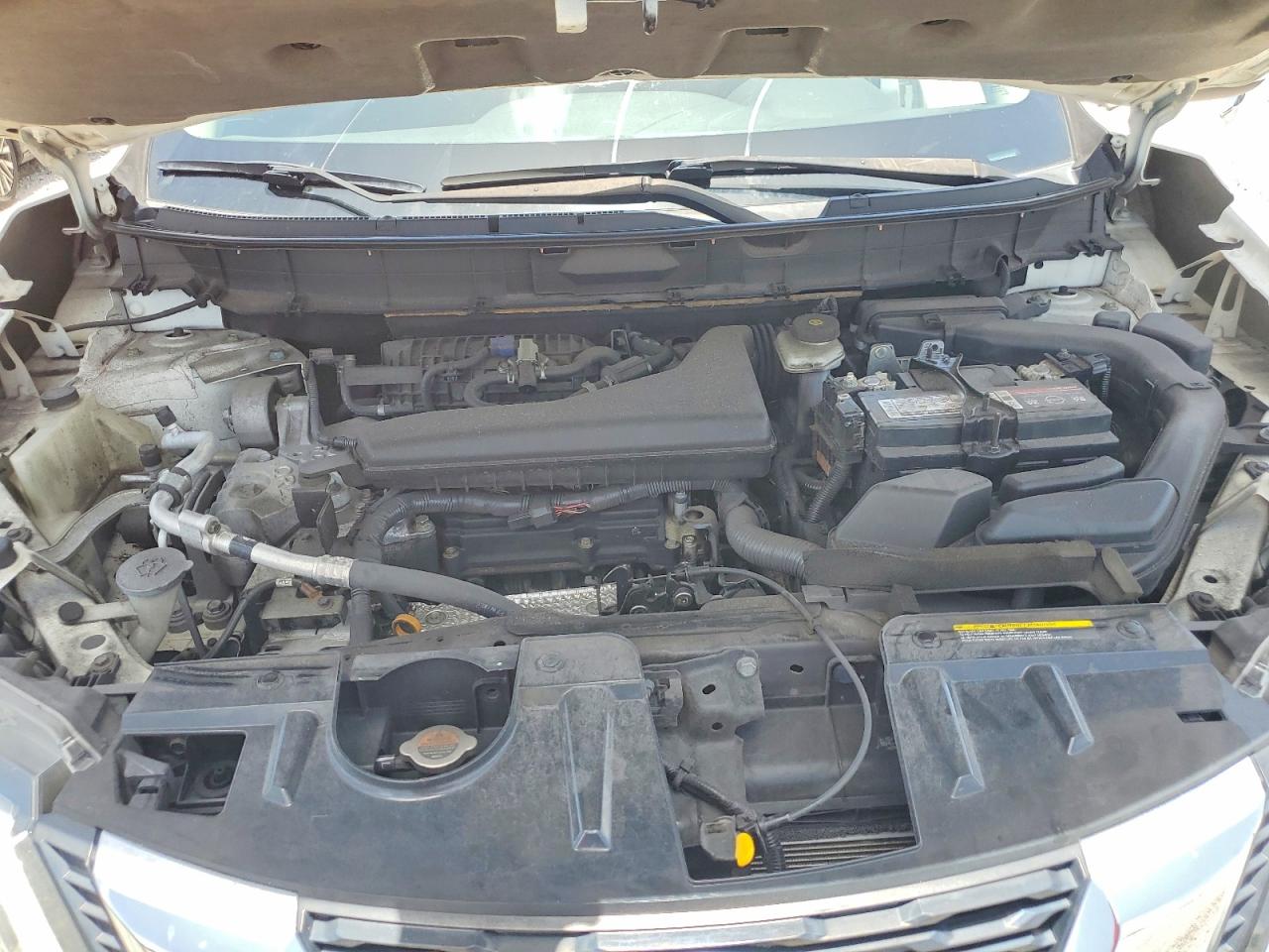 2019 Nissan Rogue S White vin: 5N1AT2MT2KC796534