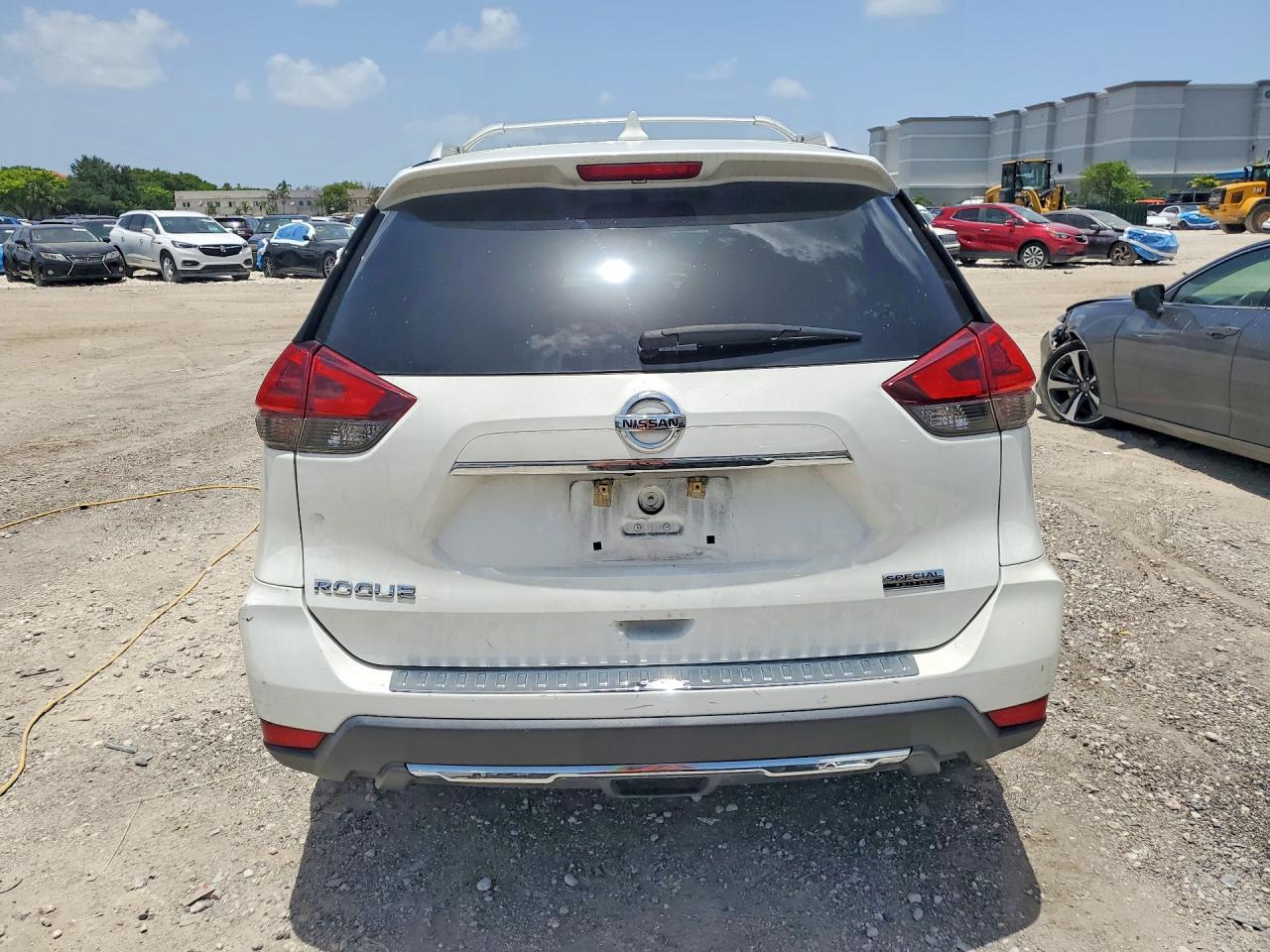 2019 Nissan Rogue S White vin: 5N1AT2MT2KC796534