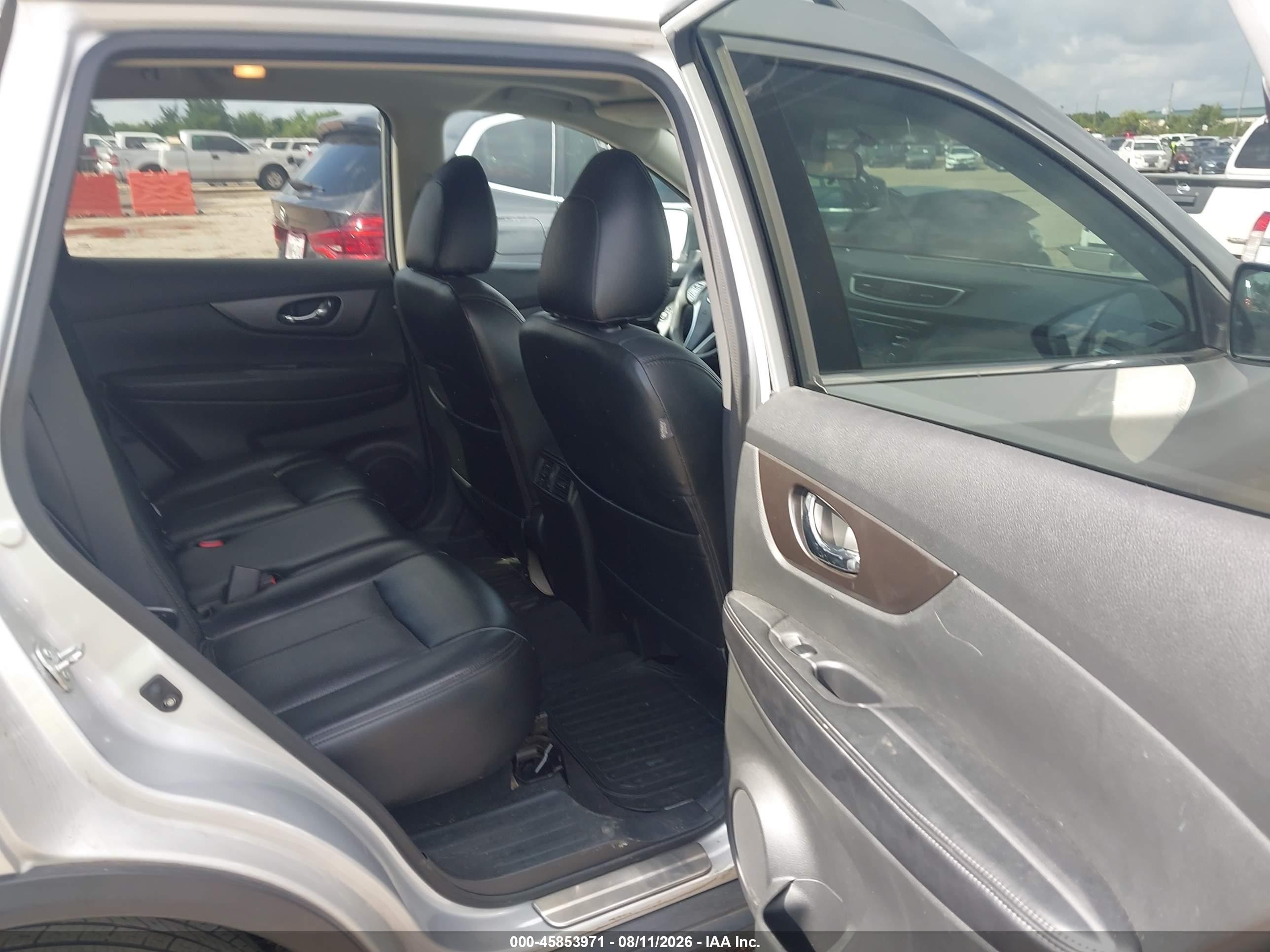 2014 Nissan Rogue Sv Silver vin: 5N1AT2MT3EC797163