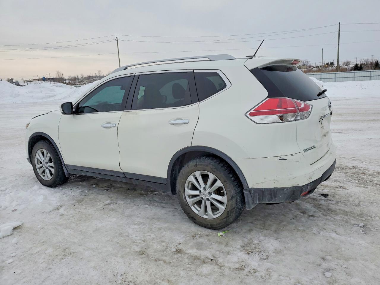 2014 Nissan Rogue S Белый vin: 5N1AT2MT3EC798264