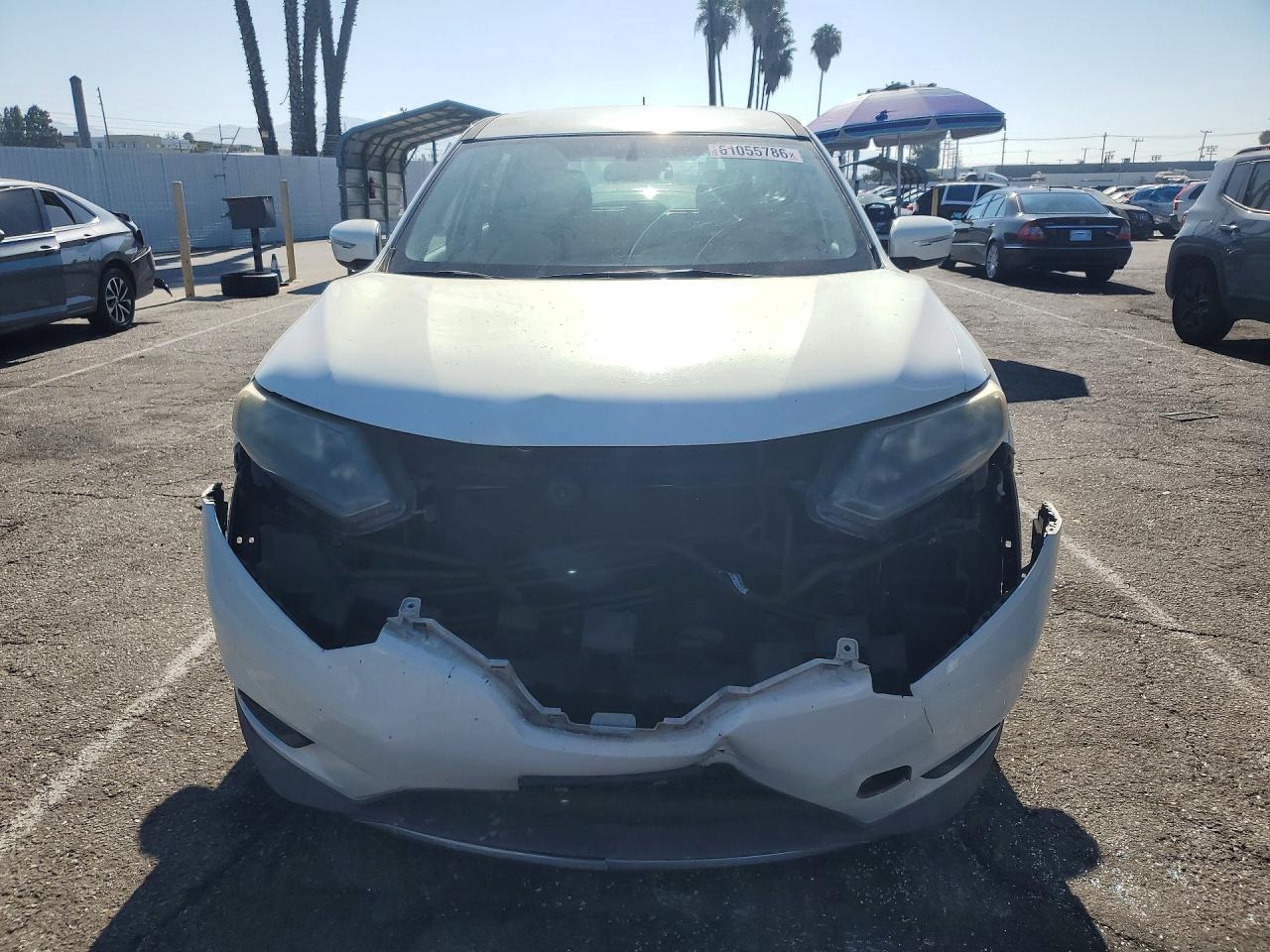 2014 Nissan Rogue S White vin: 5N1AT2MT3EC857944