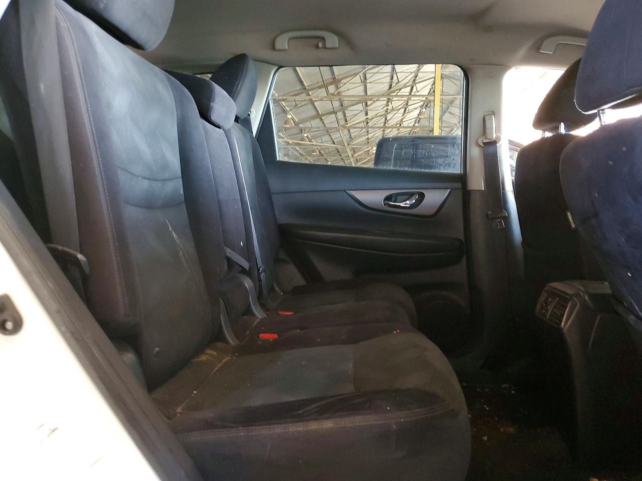 2015 Nissan Rogue Sv White vin: 5N1AT2MT3FC821771