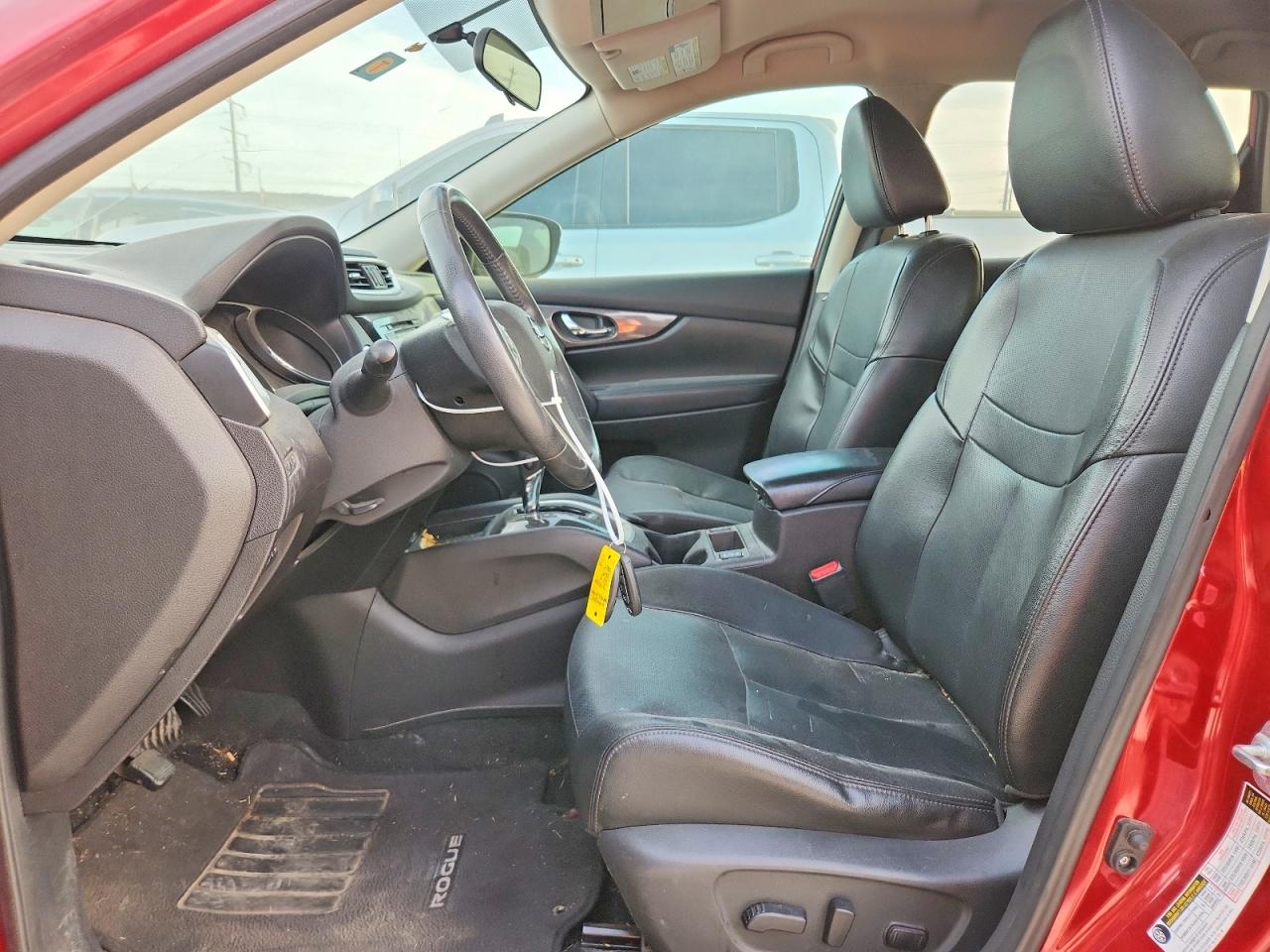 2015 Nissan Rogue Burgundy vin: 5N1AT2MT3FC884661