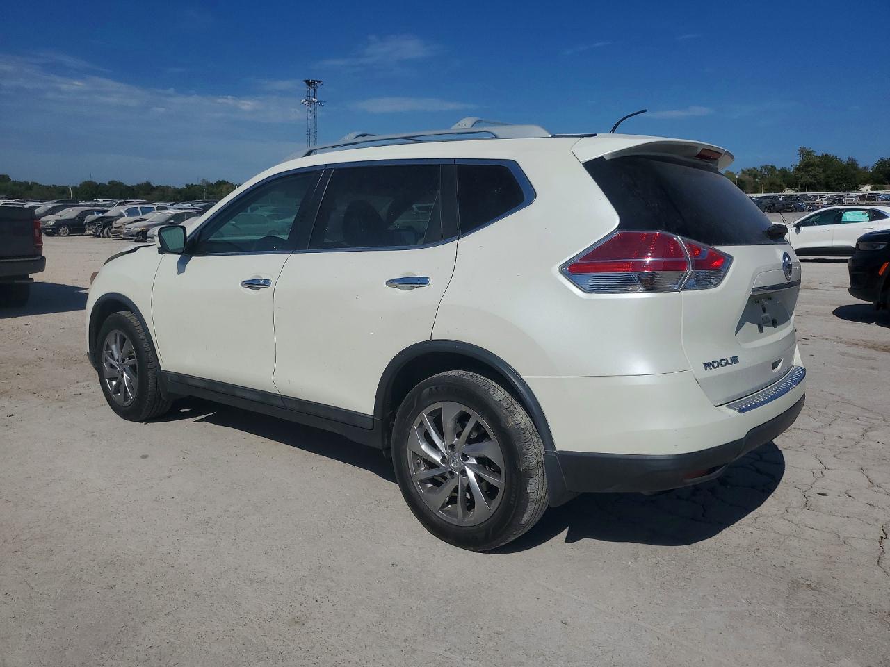 2015 Nissan Rogue Sl Белый vin: 5N1AT2MT3FC889505
