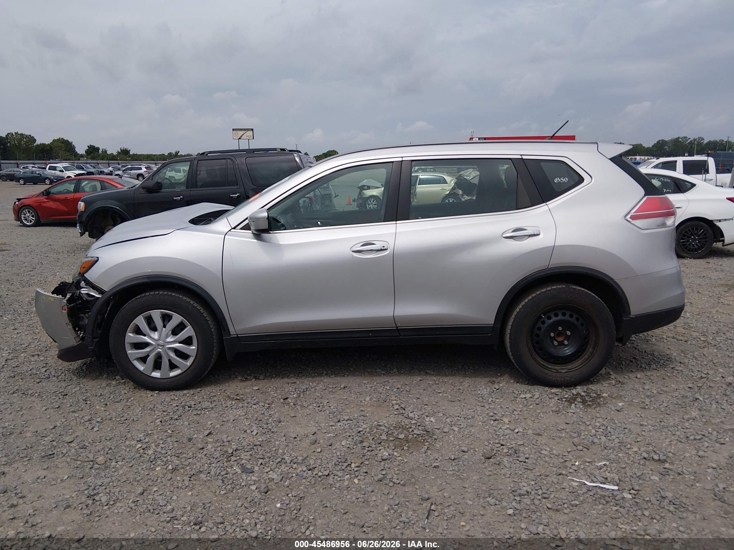 2014 Nissan Rogue S Silver vin: 5N1AT2MT4EC764172