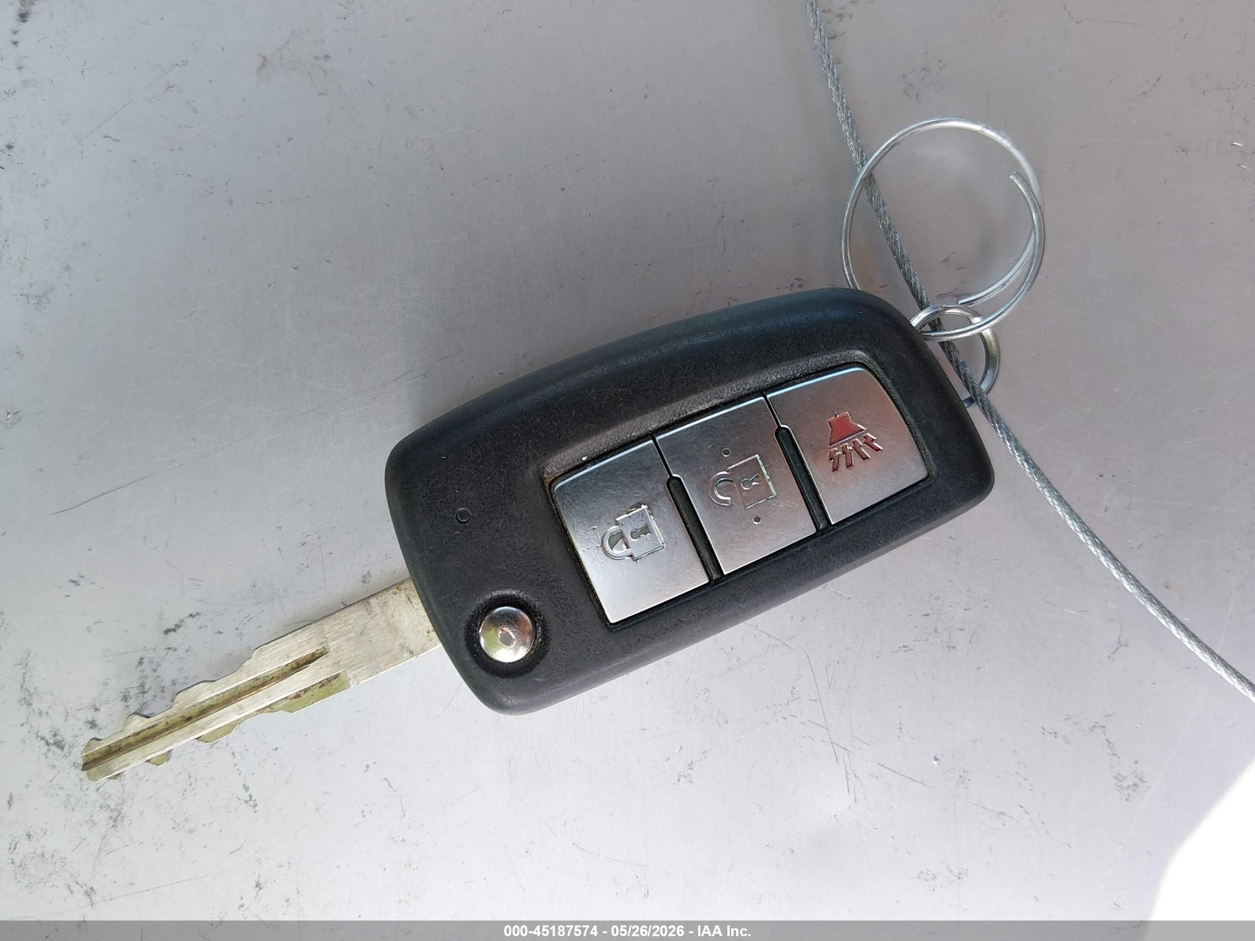 2014 Nissan Rogue S Silver vin: 5N1AT2MT4EC764415