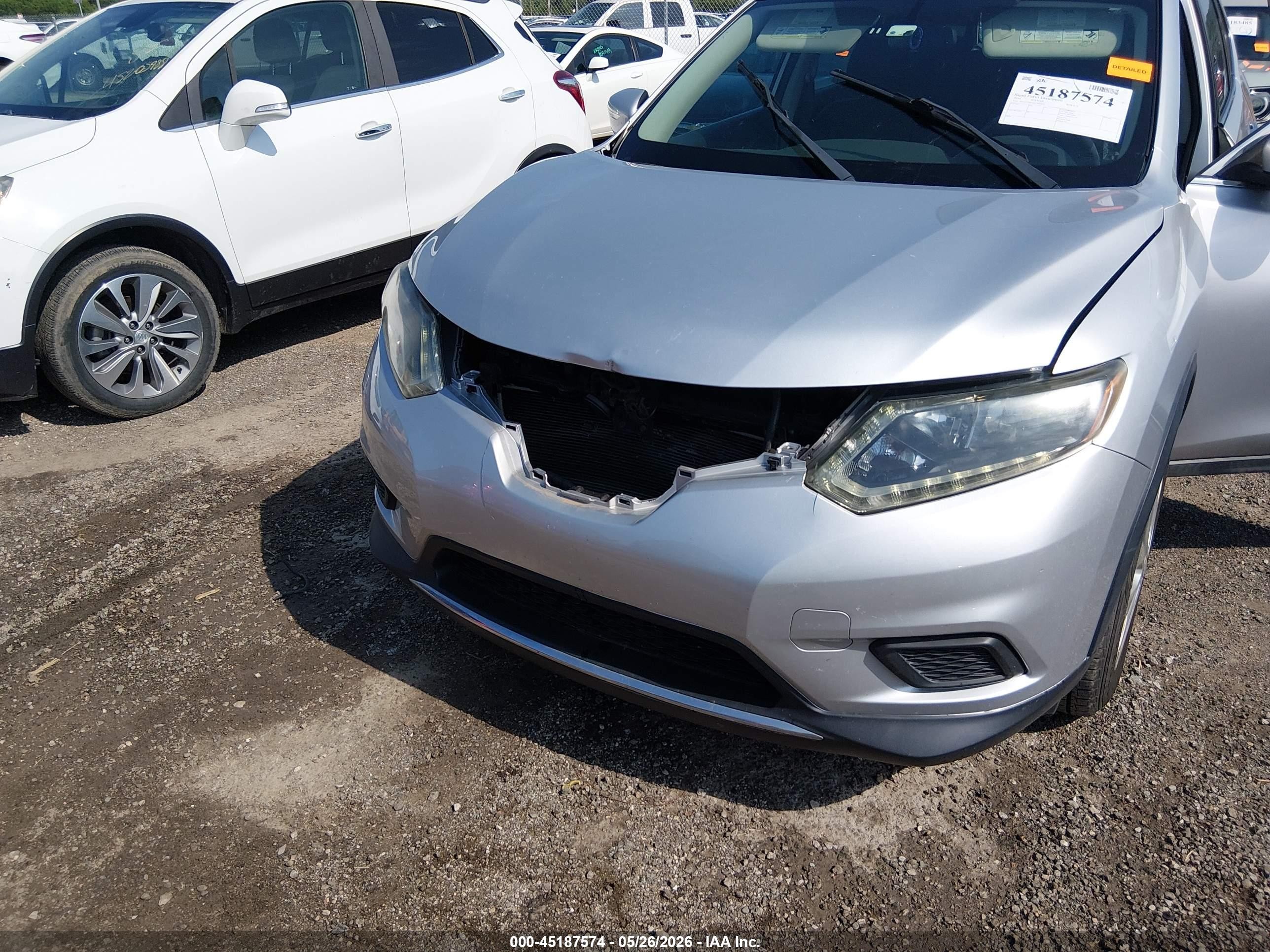 2014 Nissan Rogue S Silver vin: 5N1AT2MT4EC764415