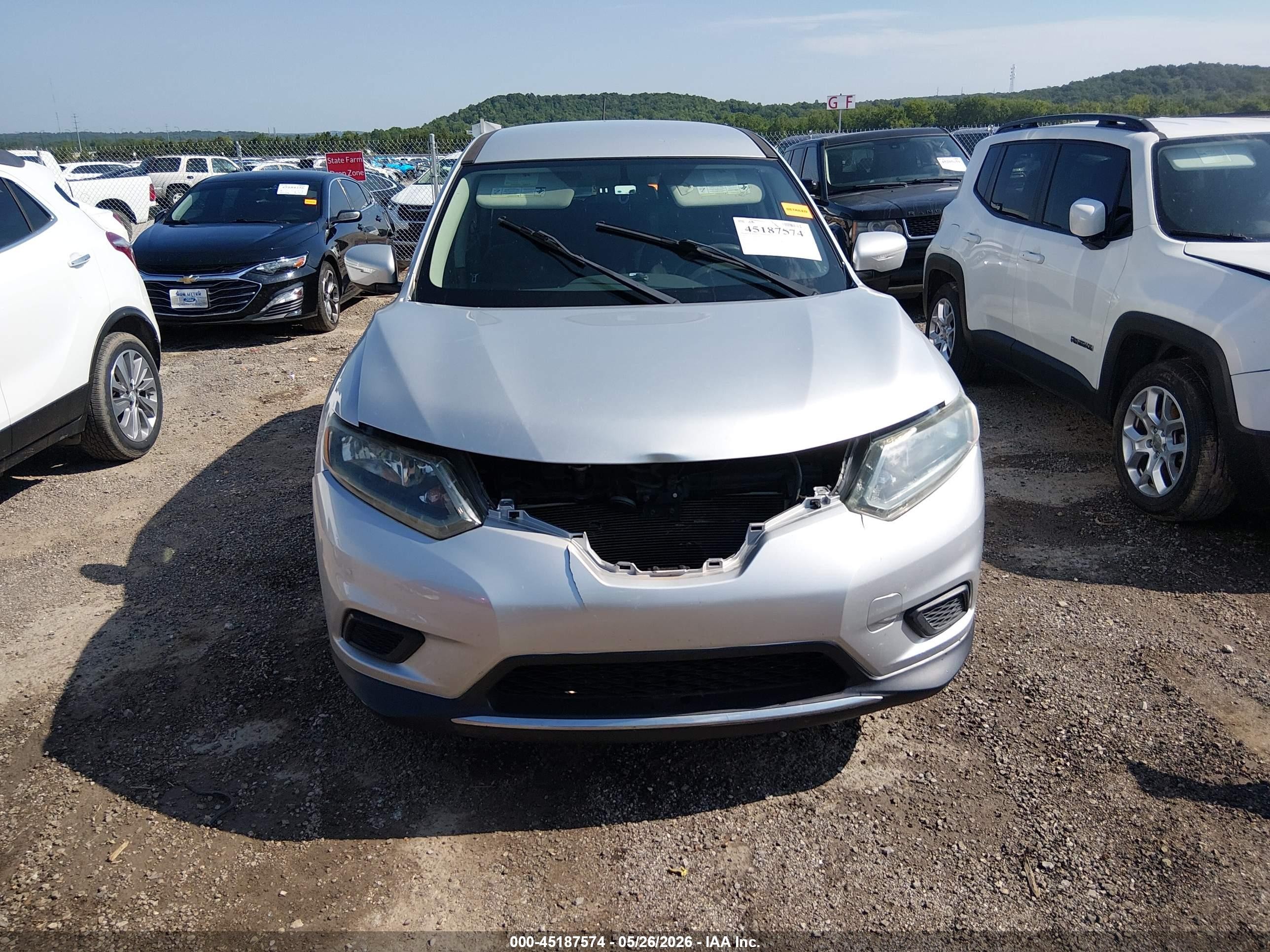 2014 Nissan Rogue S Silver vin: 5N1AT2MT4EC764415