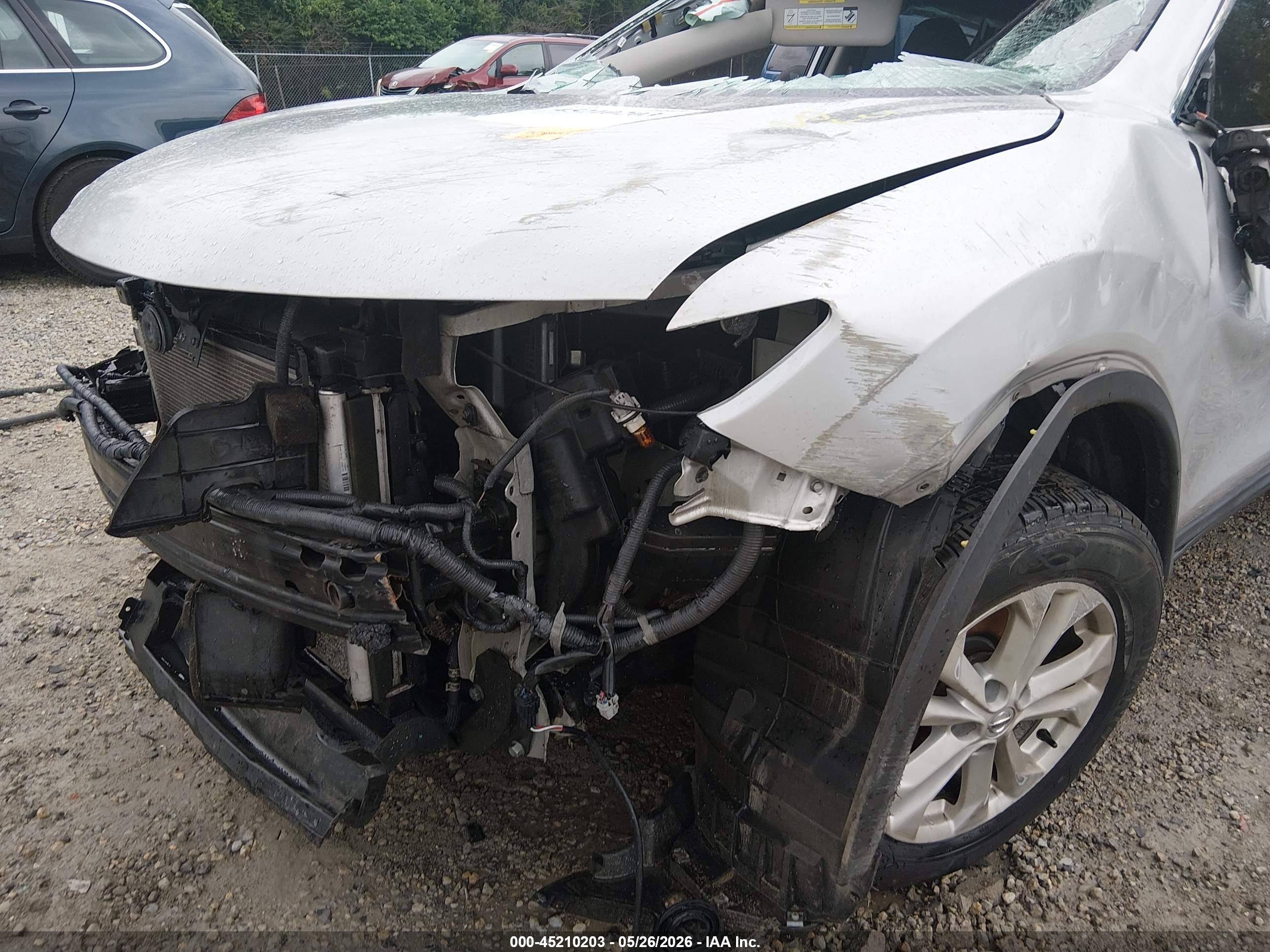 2014 Nissan Rogue Sv Silver vin: 5N1AT2MT4EC838237