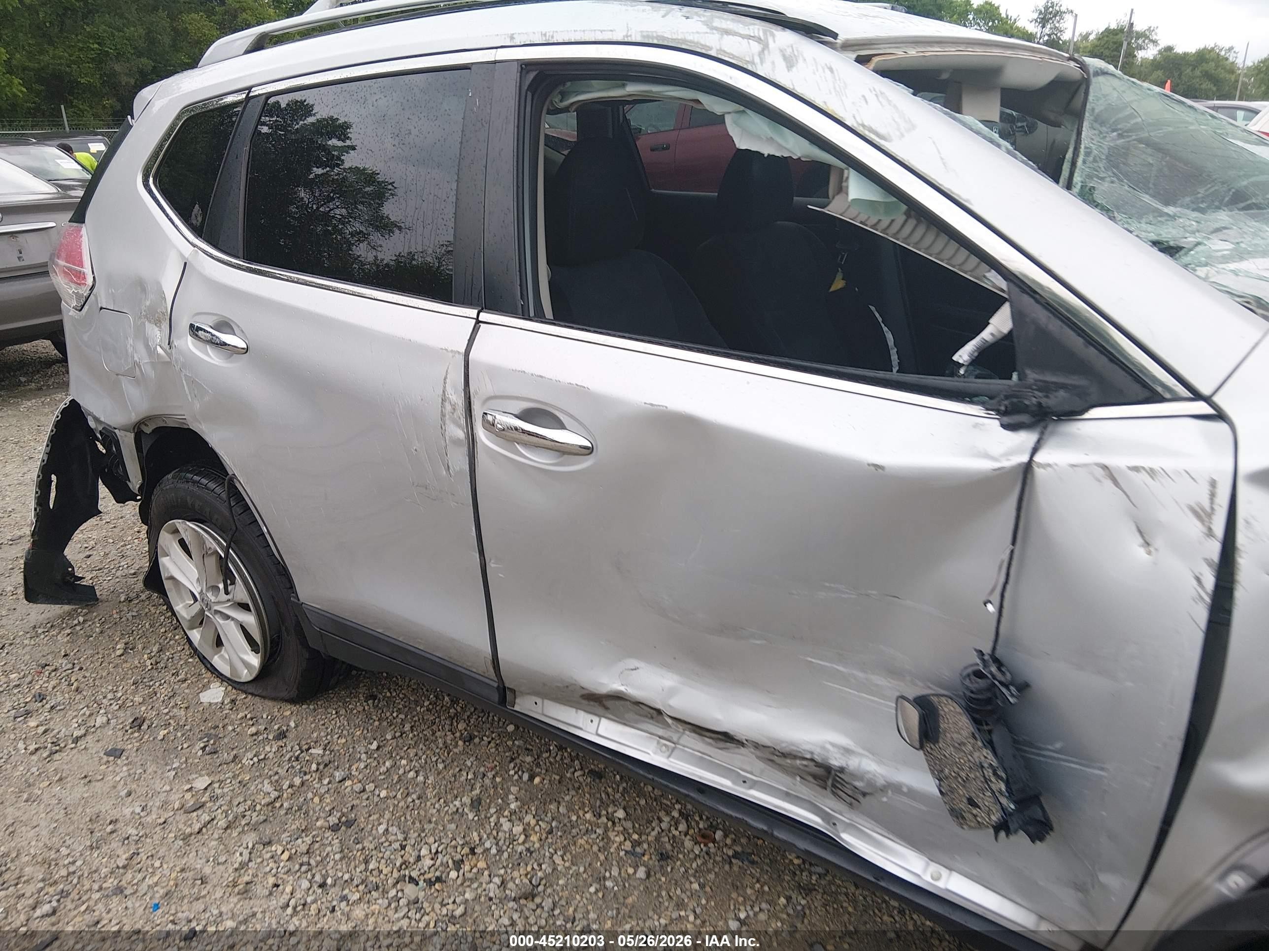 2014 Nissan Rogue Sv Silver vin: 5N1AT2MT4EC838237