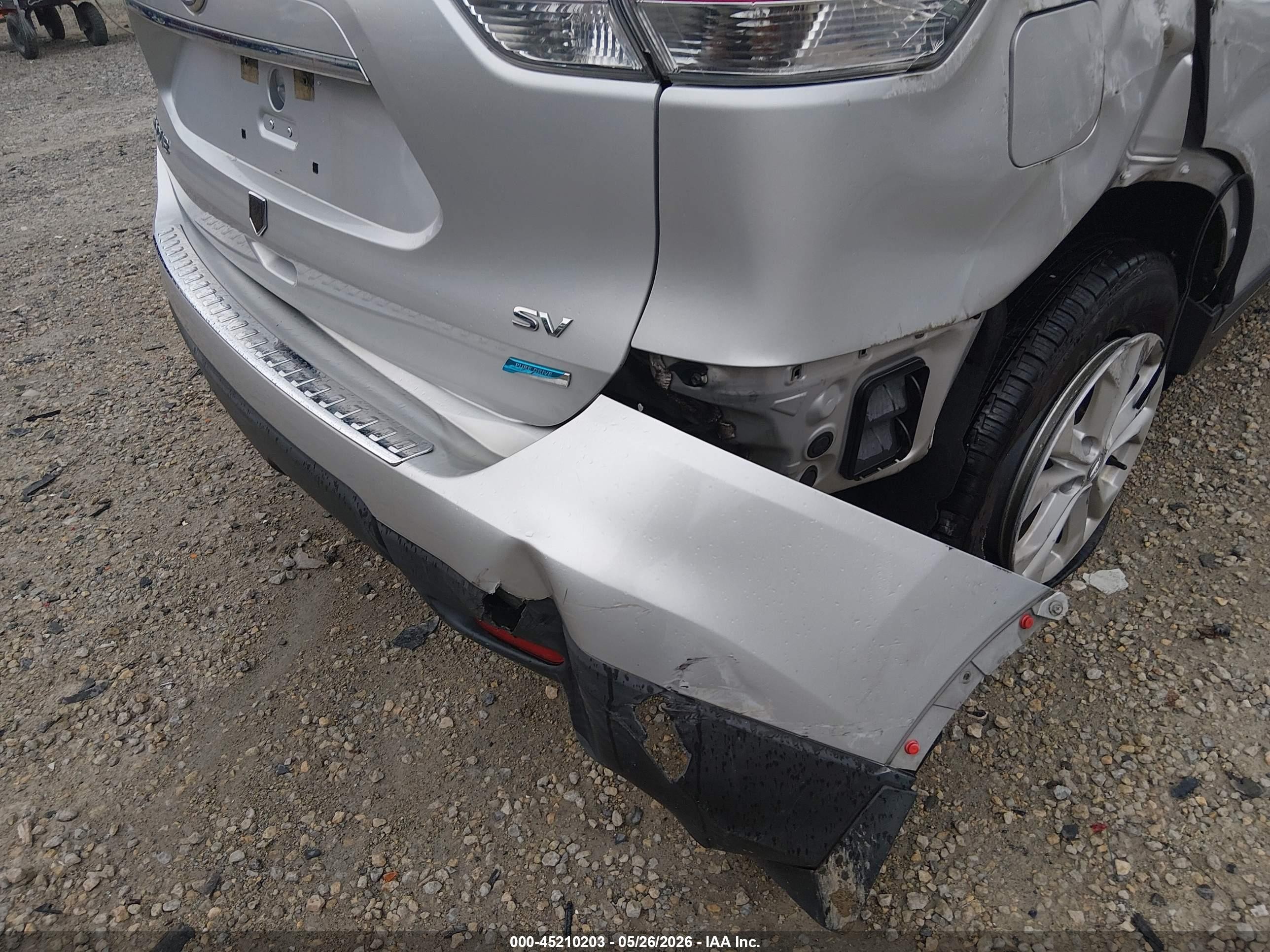 2014 Nissan Rogue Sv Silver vin: 5N1AT2MT4EC838237