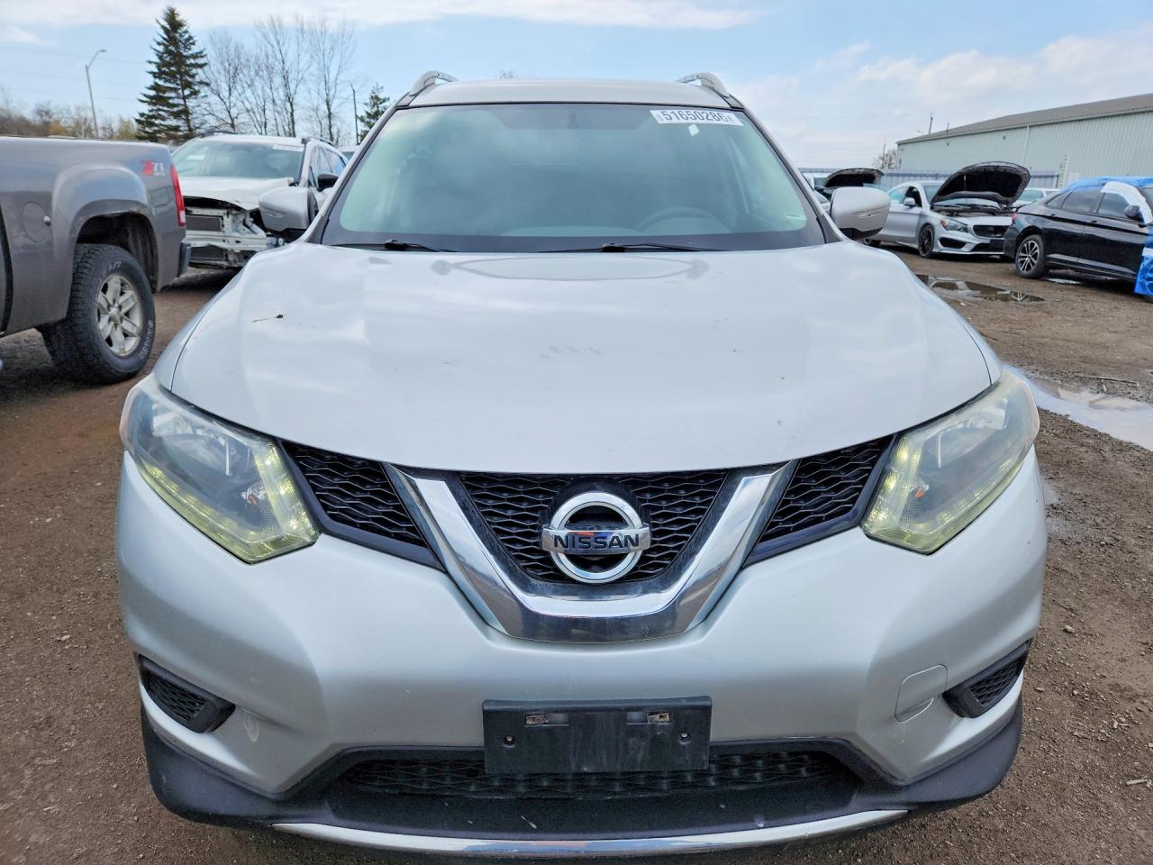 2014 Nissan Rogue S Silver vin: 5N1AT2MT4EC857581