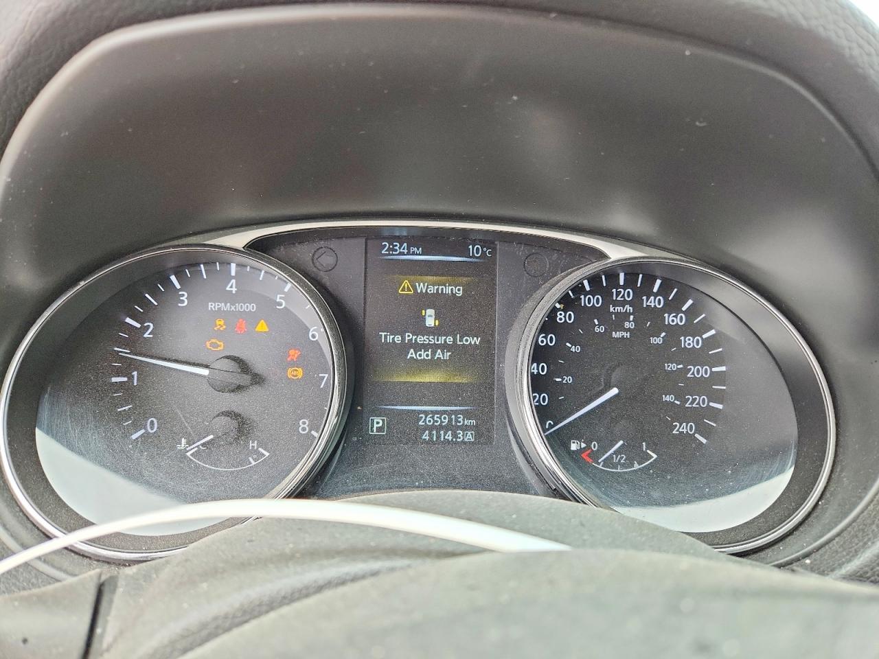 2014 Nissan Rogue S Silver vin: 5N1AT2MT4EC857581