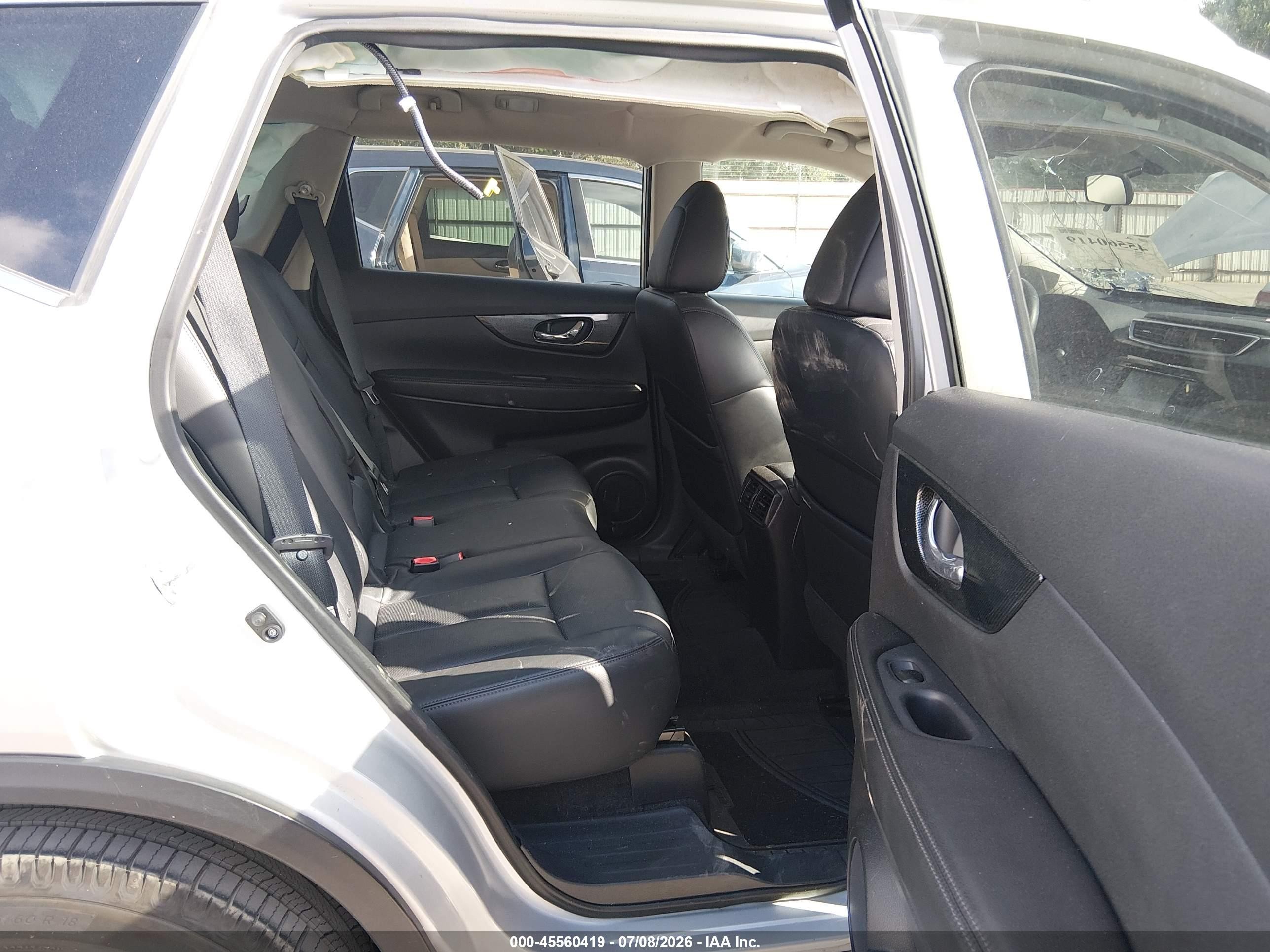 2015 Nissan Rogue Sl Silver vin: 5N1AT2MT4FC753657