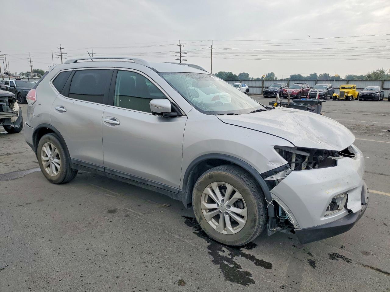 2015 Nissan Rogue Sv Silver vin: 5N1AT2MT4FC763041