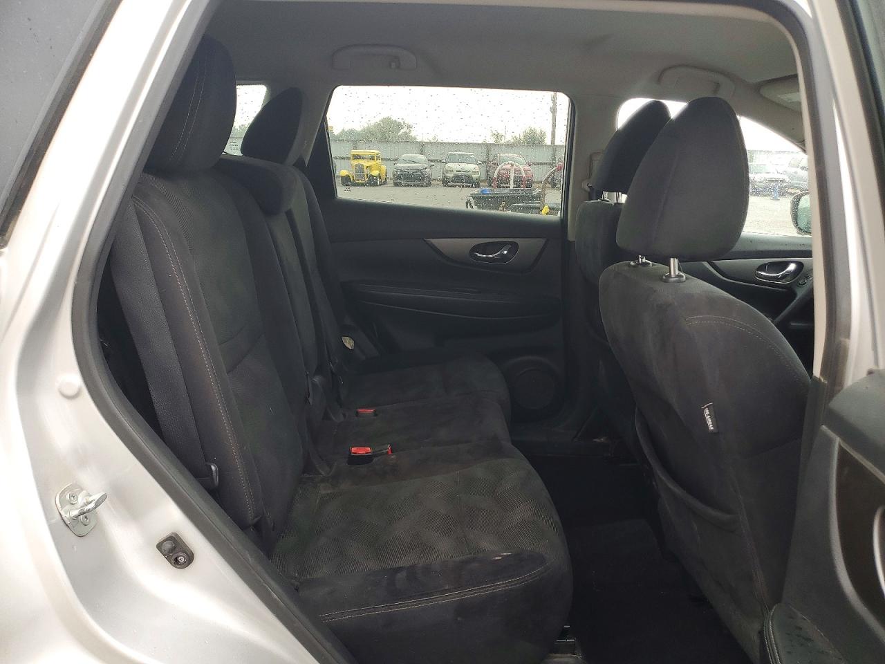 2015 Nissan Rogue Sv Silver vin: 5N1AT2MT4FC763041