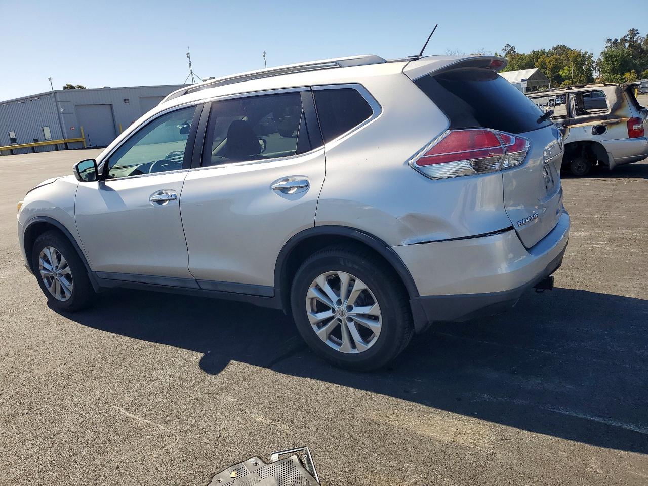 2015 Nissan Rogue Sv Silver vin: 5N1AT2MT4FC773651