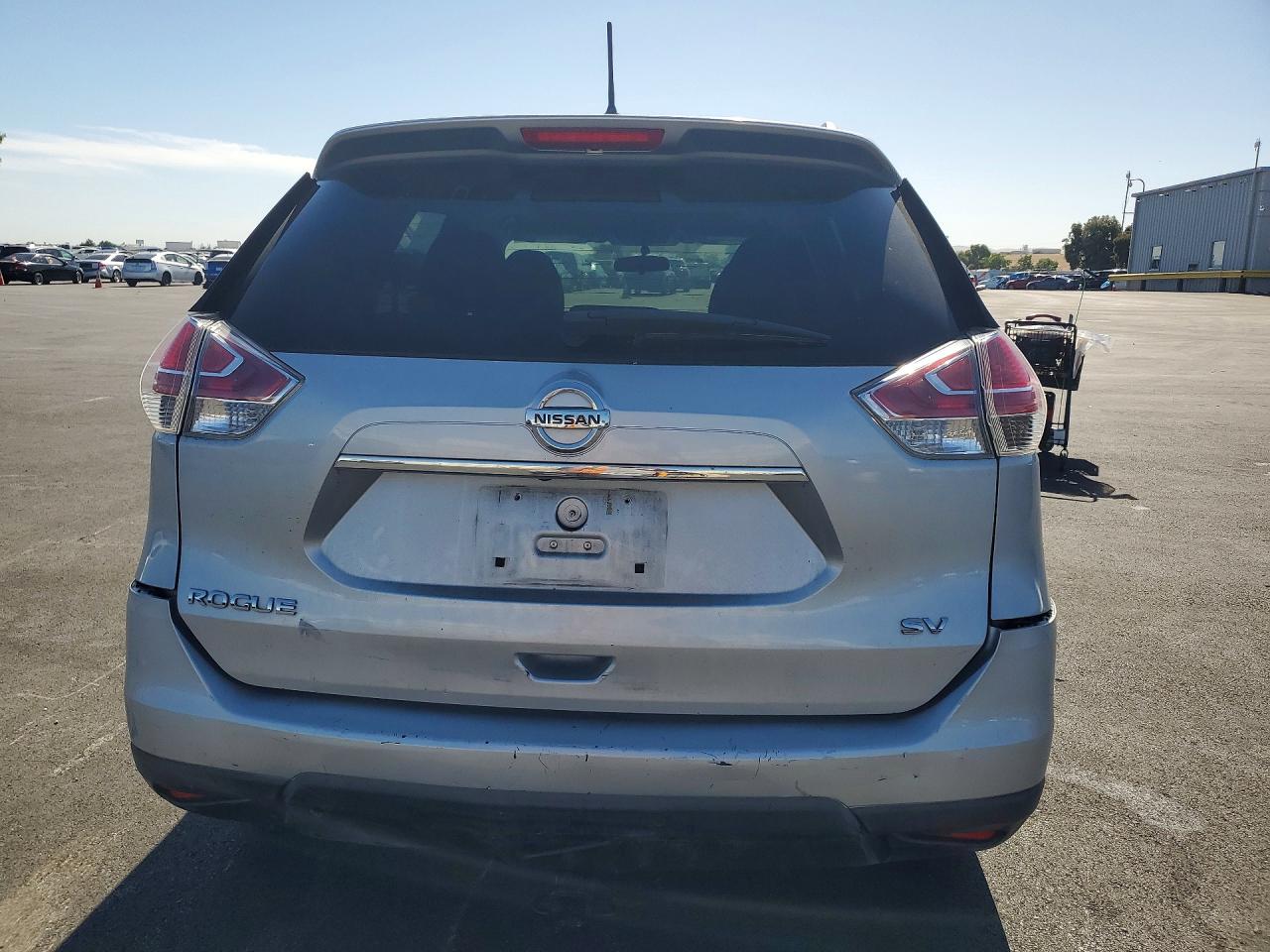 2015 Nissan Rogue Sv Silver vin: 5N1AT2MT4FC773651