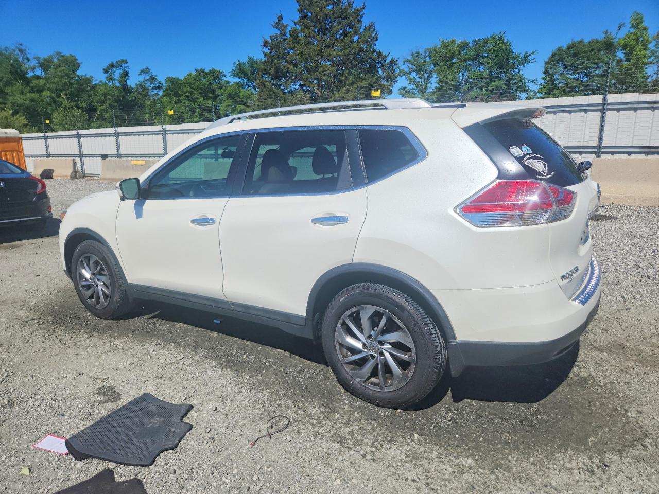 2015 Nissan Rogue Sl White vin: 5N1AT2MT4FC774735