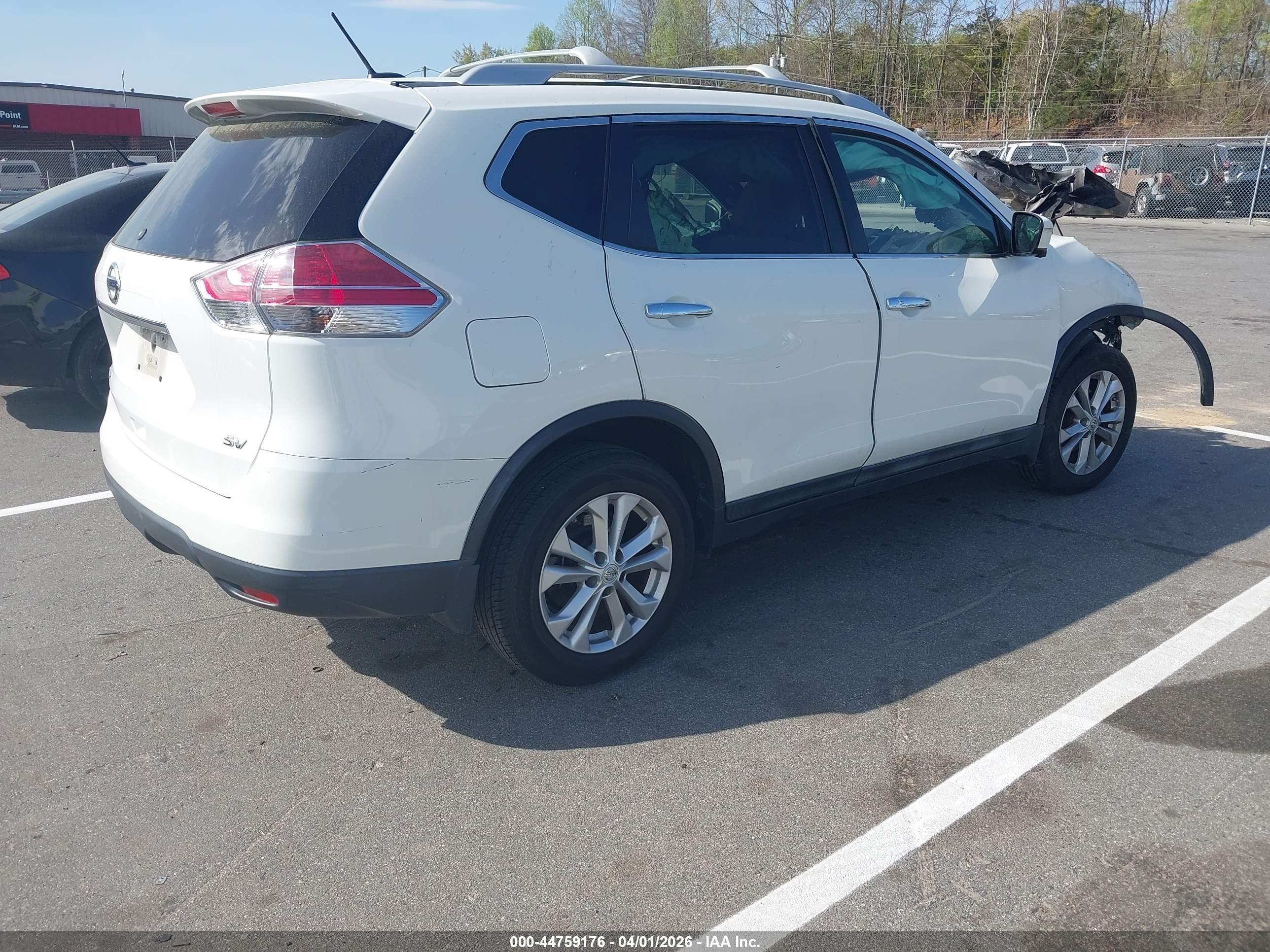 2015 Nissan Rogue Sv Белый vin: 5N1AT2MT4FC896043