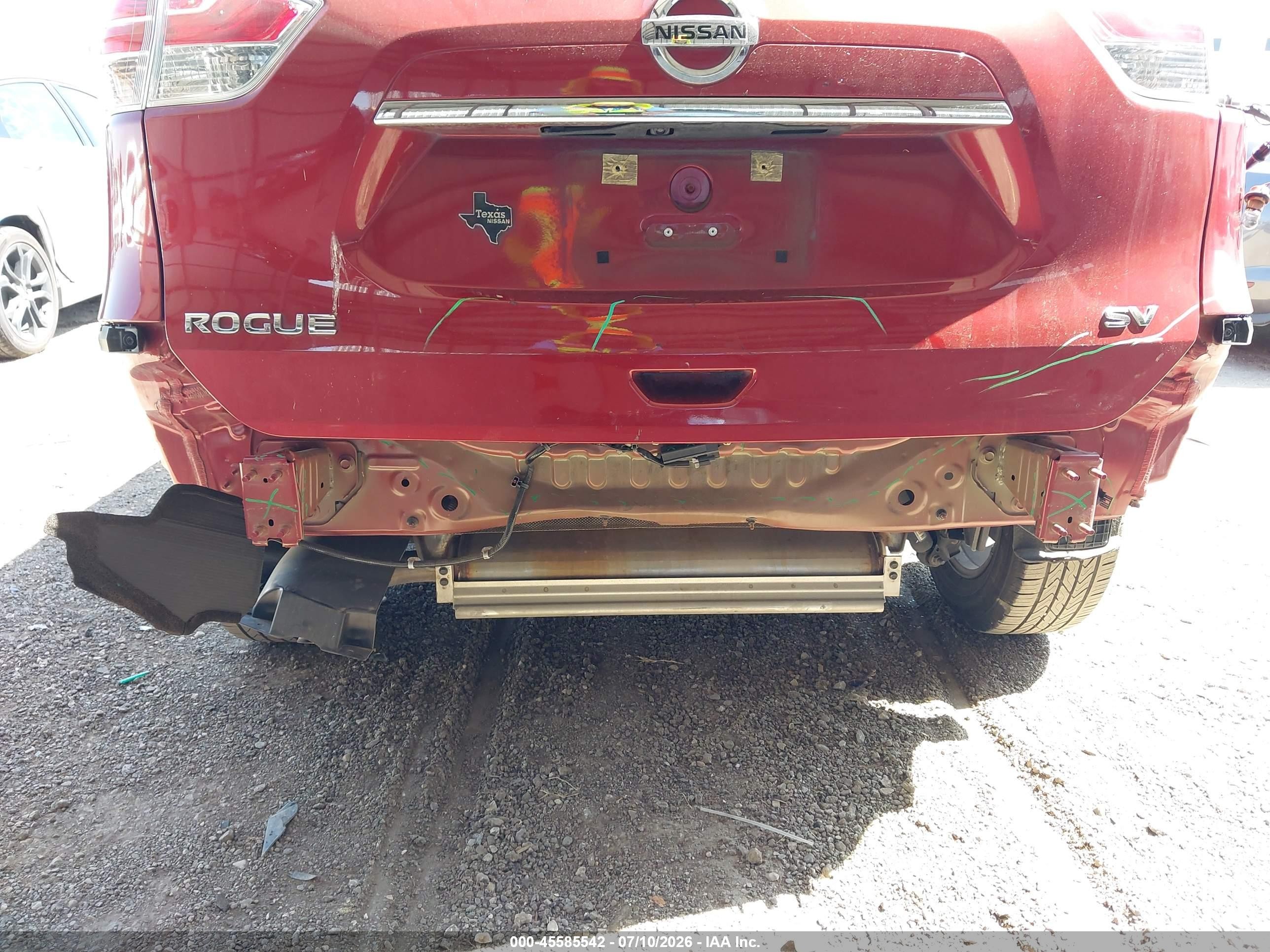 2015 Nissan Rogue Sv Red vin: 5N1AT2MT4FC917814