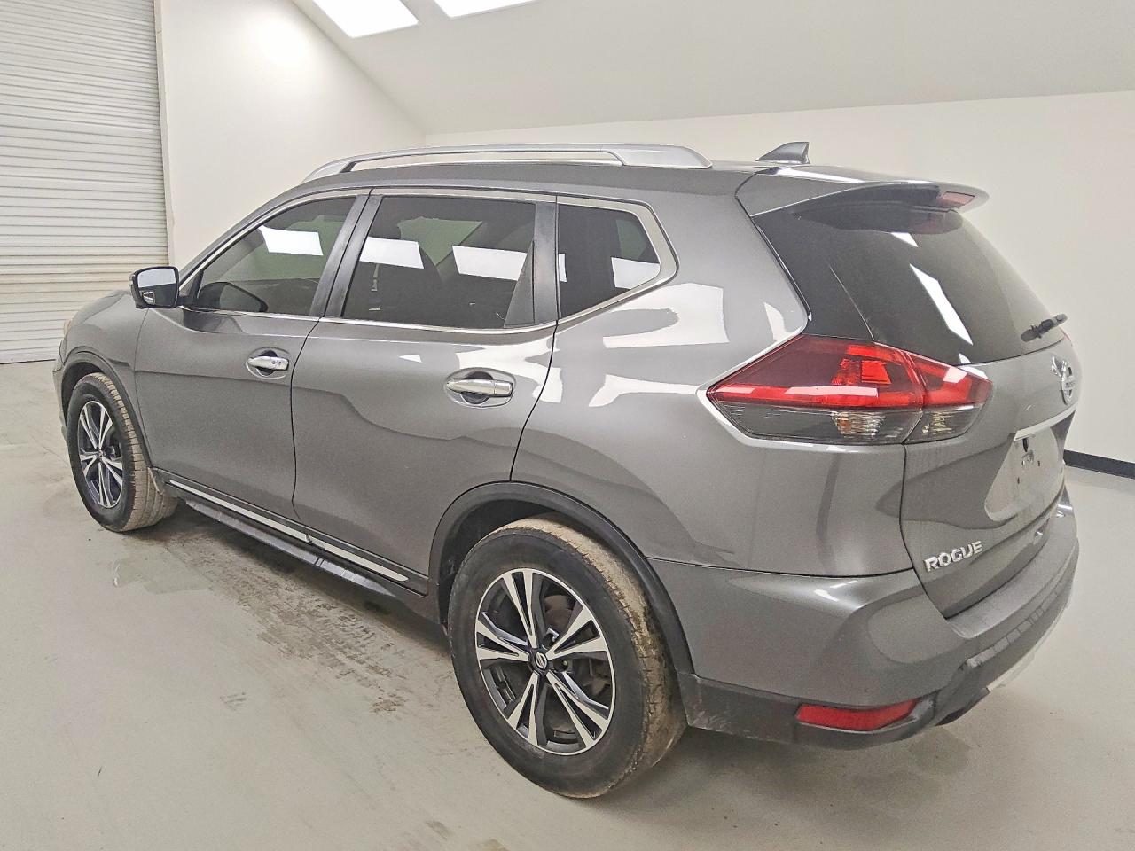 2018 Nissan Rogue Sl Серый vin: 5N1AT2MT4JC776915