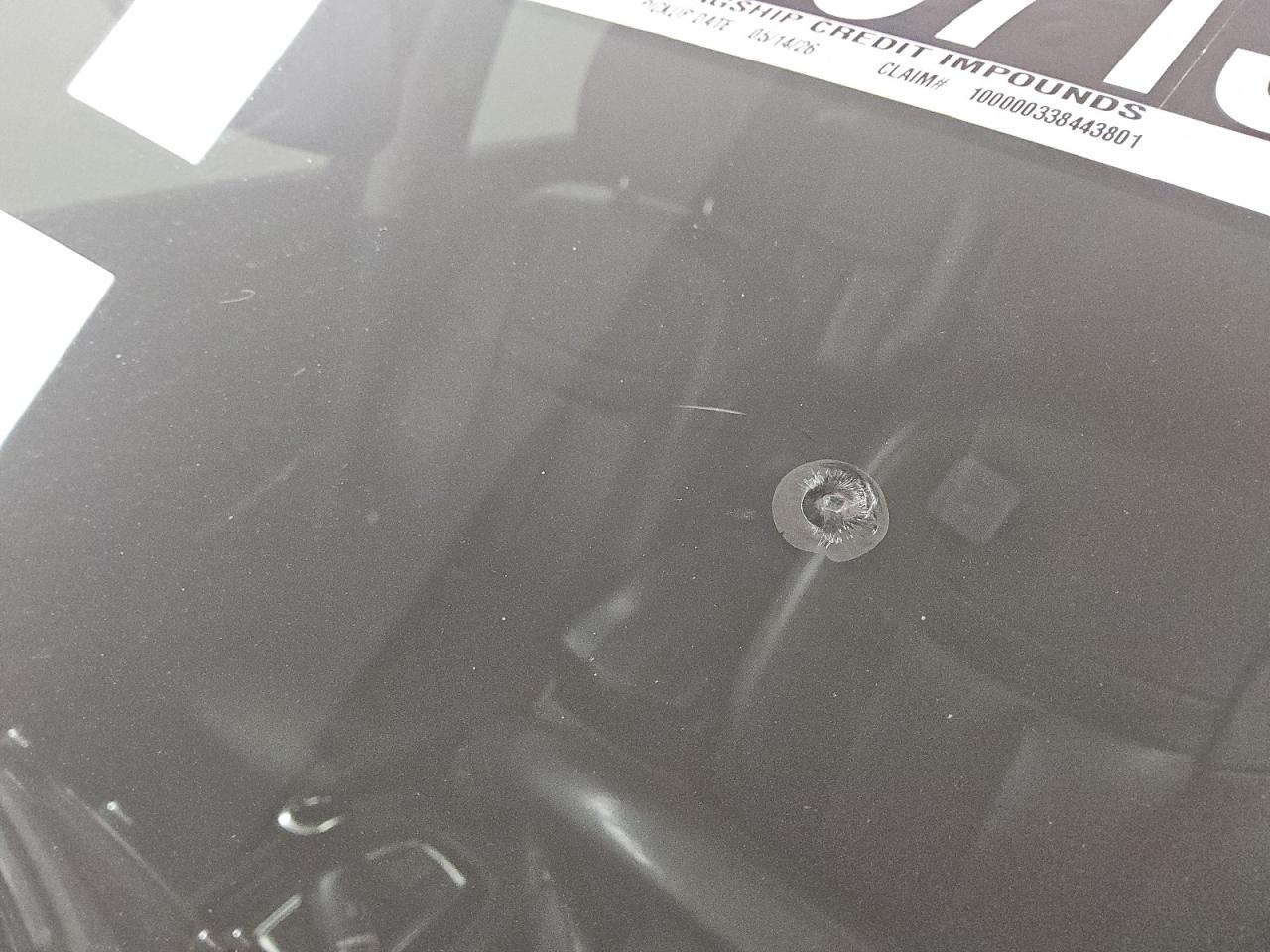 2018 Nissan Rogue Sl Серый vin: 5N1AT2MT4JC776915 Damage: Windshield, Chipped, 1/8 To 1/2 Inch