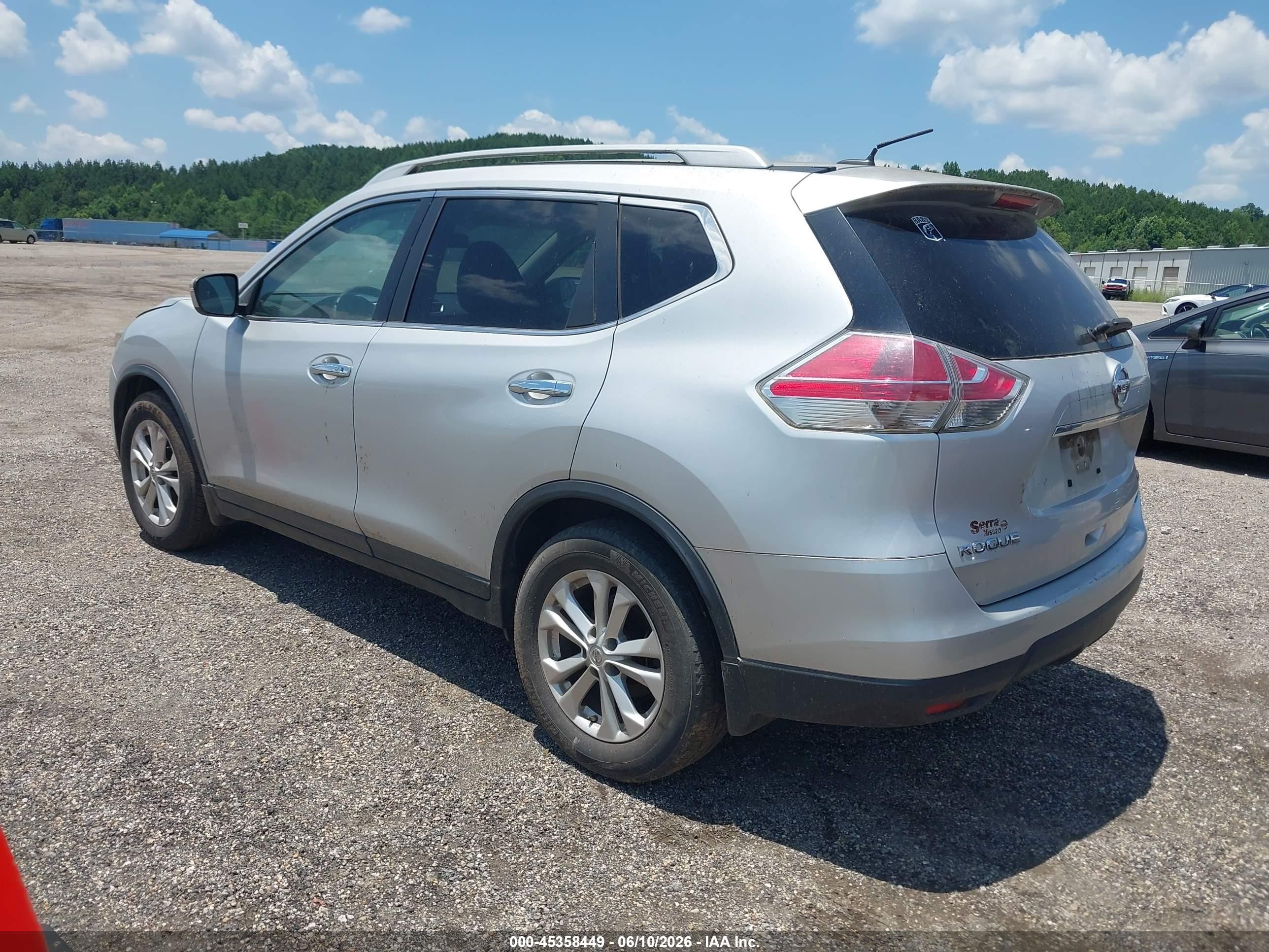 2014 Nissan Rogue Sv Silver vin: 5N1AT2MT5EC755934
