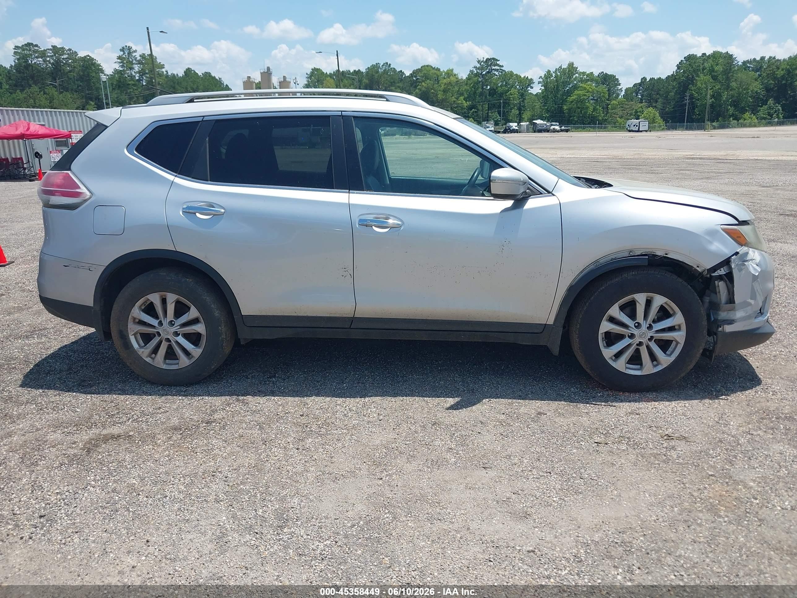 2014 Nissan Rogue Sv Silver vin: 5N1AT2MT5EC755934