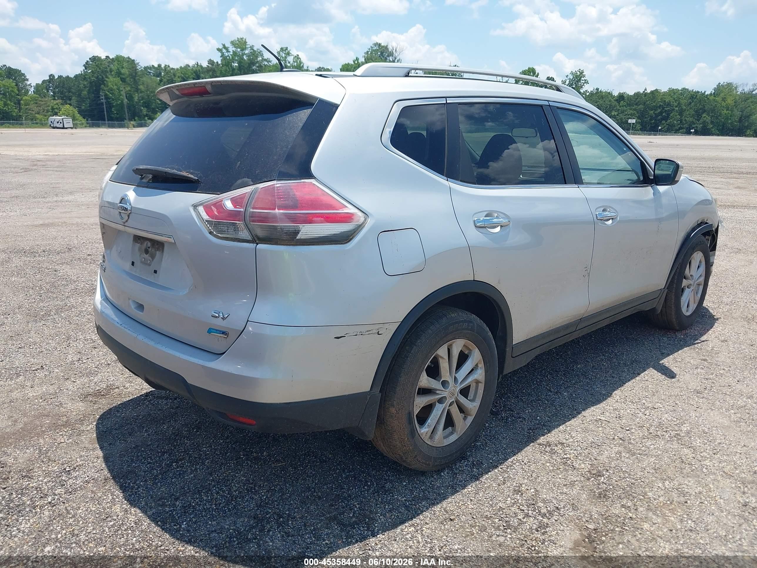 2014 Nissan Rogue Sv Silver vin: 5N1AT2MT5EC755934