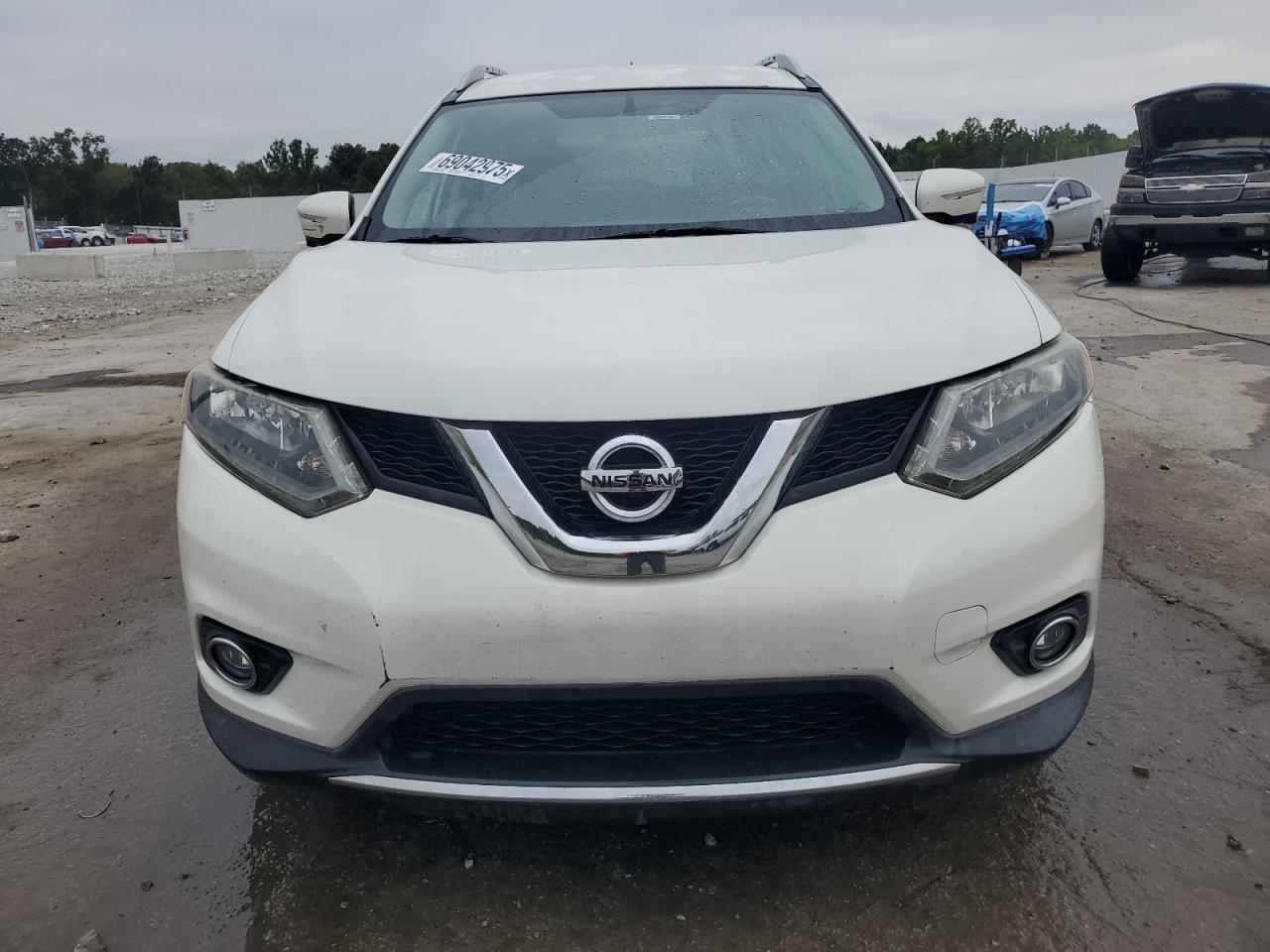 2014 Nissan Rogue S White vin: 5N1AT2MT5EC763919