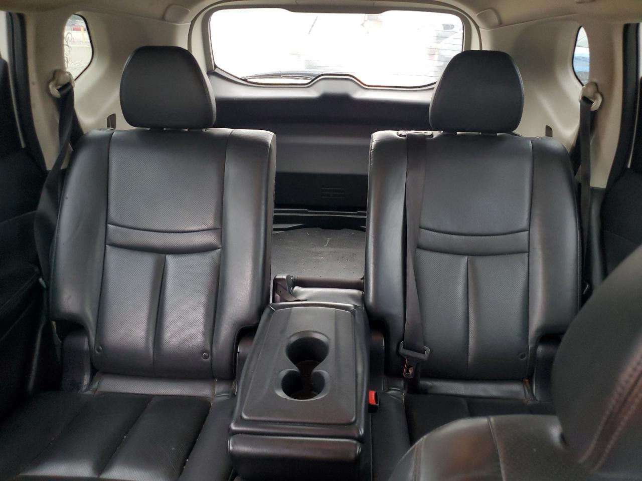 2014 Nissan Rogue S White vin: 5N1AT2MT5EC763919