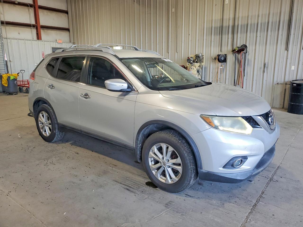 2014 Nissan Rogue Sv Серебряный vin: 5N1AT2MT5EC788206