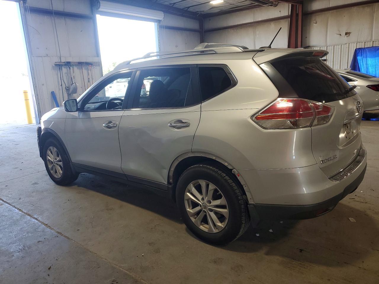 2014 Nissan Rogue Sv Серебряный vin: 5N1AT2MT5EC788206