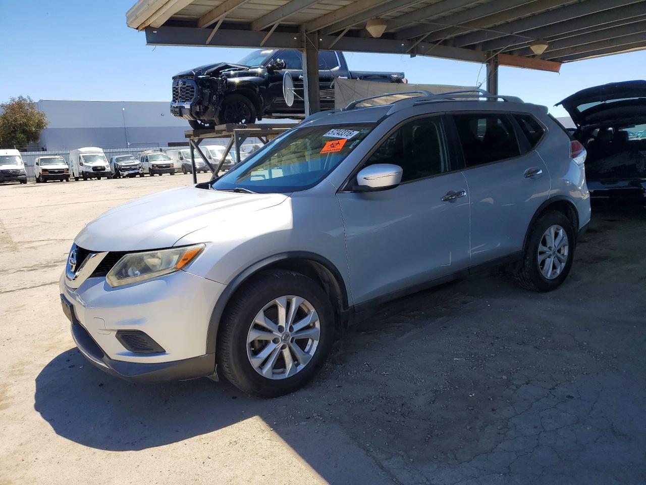 2014 Nissan Rogue Sv Silver vin: 5N1AT2MT5EC838439