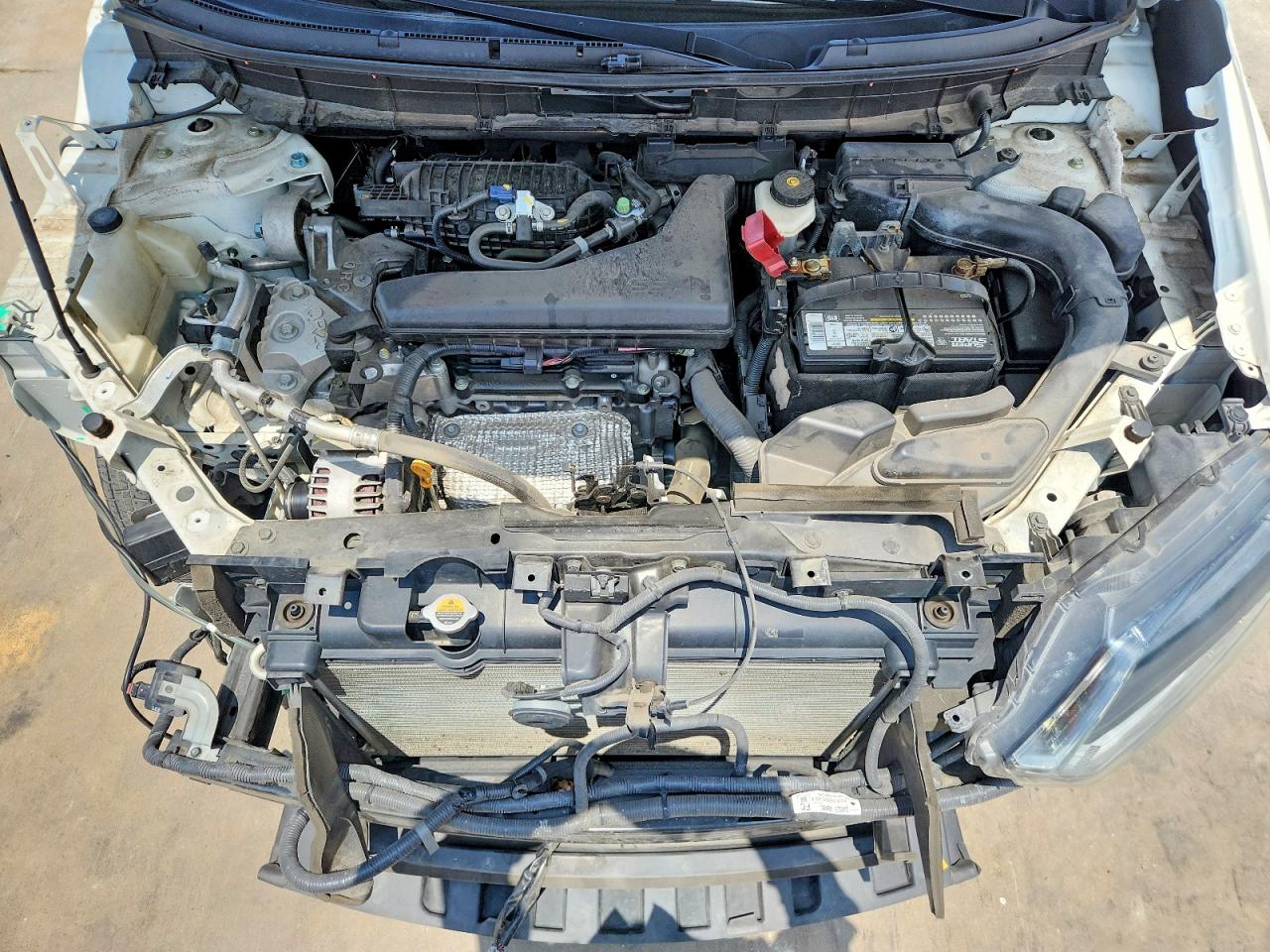 2014 Nissan Rogue Sv White vin: 5N1AT2MT5EC865706